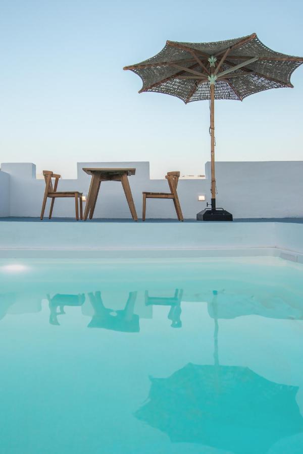 Voca & 4* Kamari (Santorini)