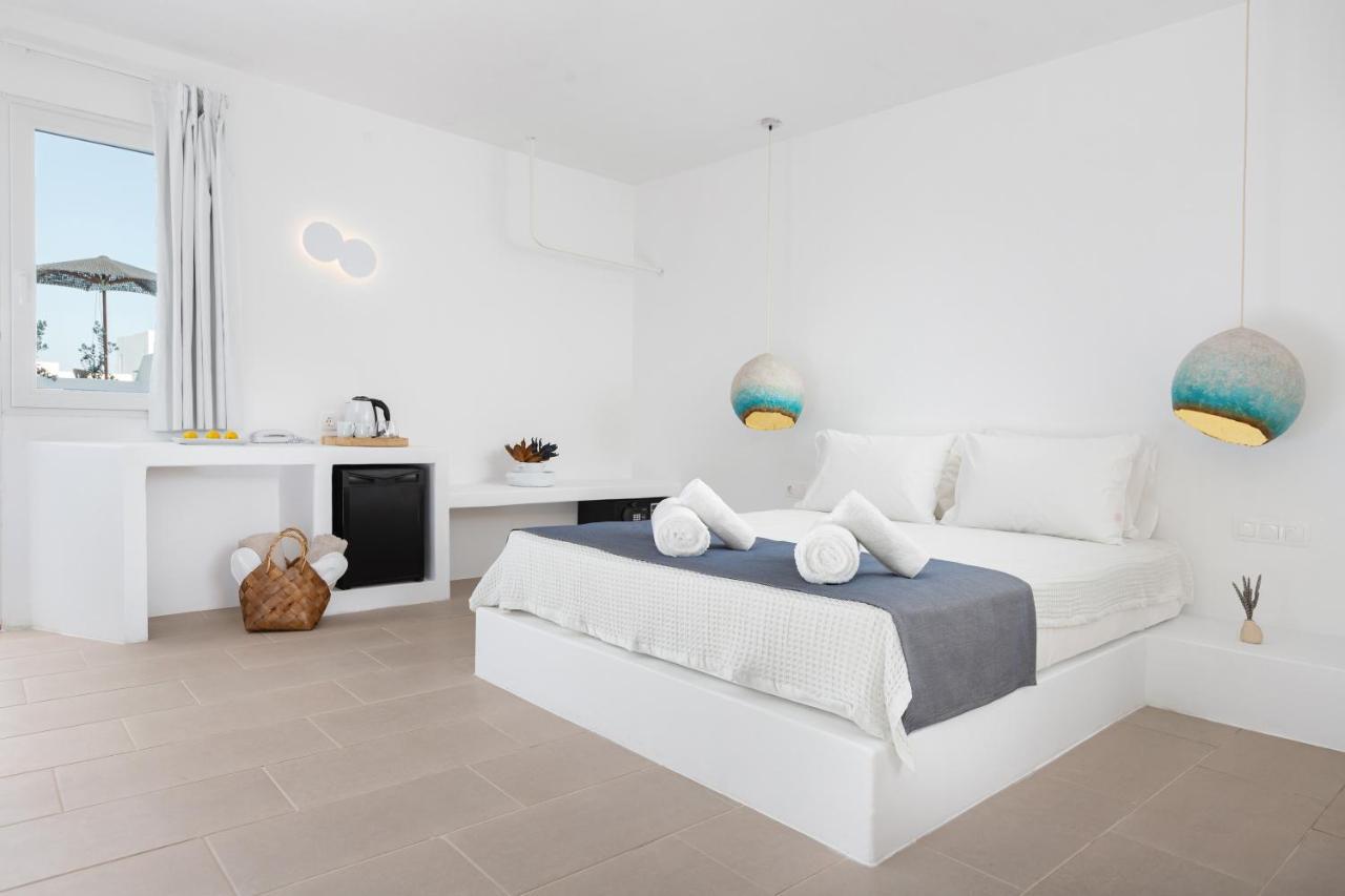 Voca & Kamari (Santorini)