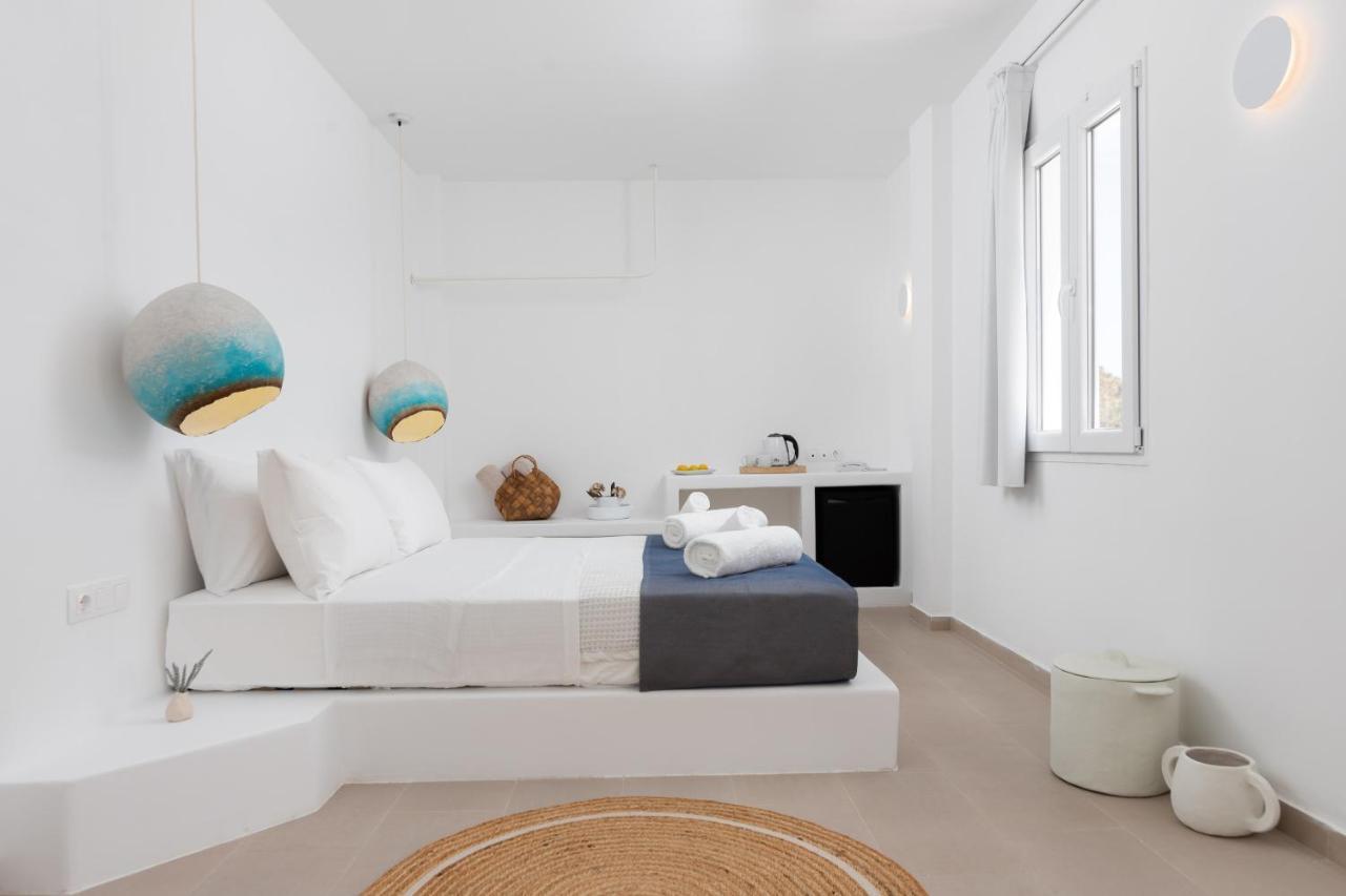 Voca & 4* Kamari (Santorini)