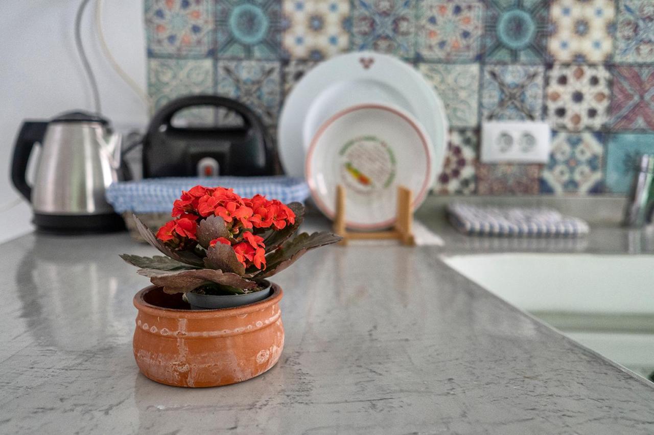 Mythos Traditional Stonehouse Kamari (Santorini)