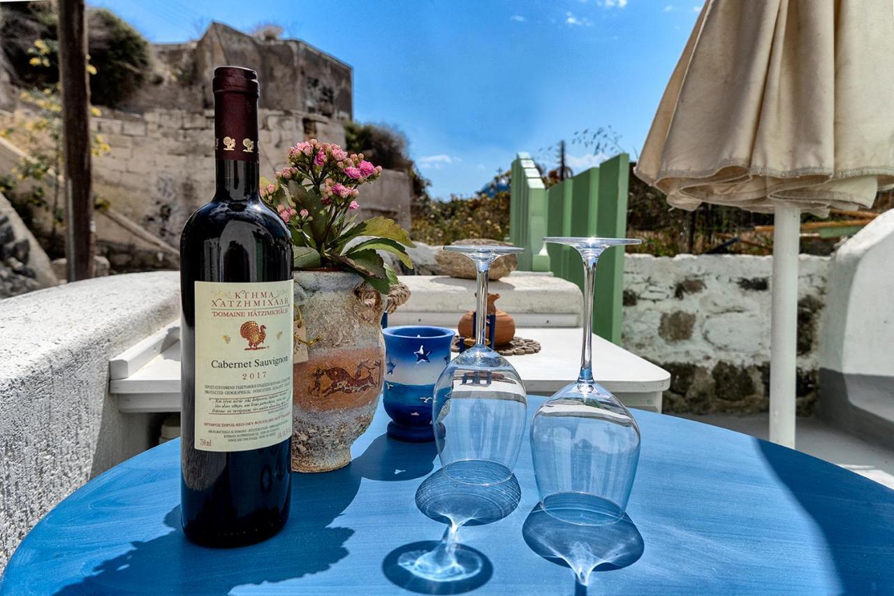 Mythos Traditional Stonehouse * Kamari (Santorini)