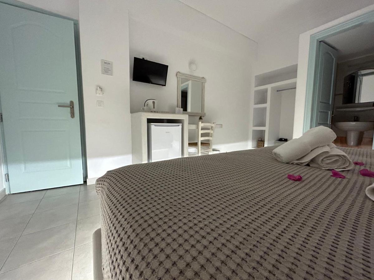 George 3* Karterados (Santorini)