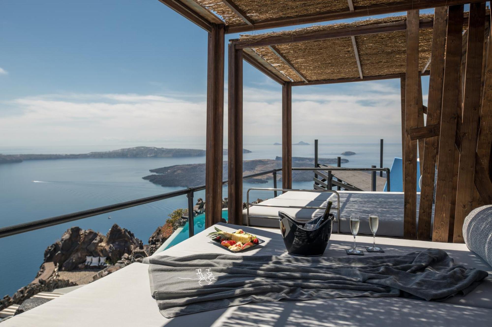 Honeymoon Petra (adults Only) 5* Imerovigli (Santorini)