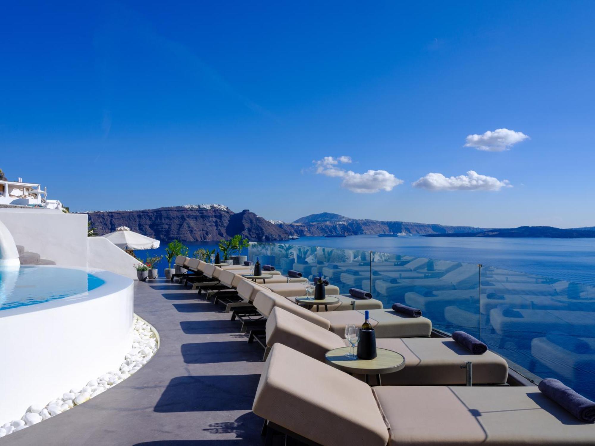 Nostos Apartment Oia (Santorini)