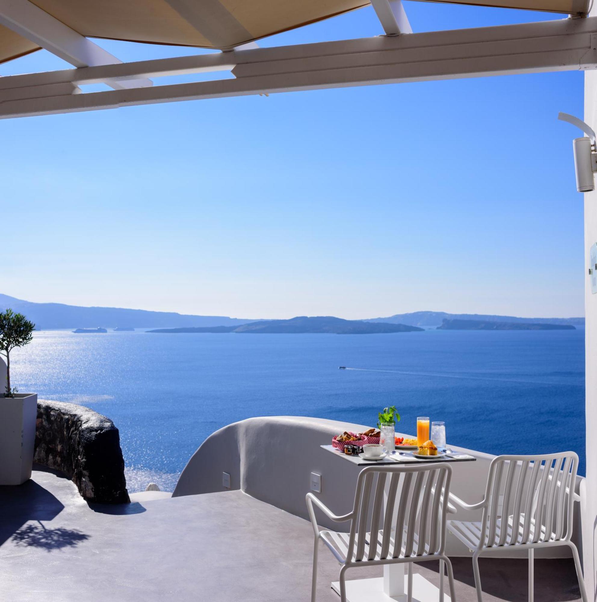 Nostos Oia (Santorini)
