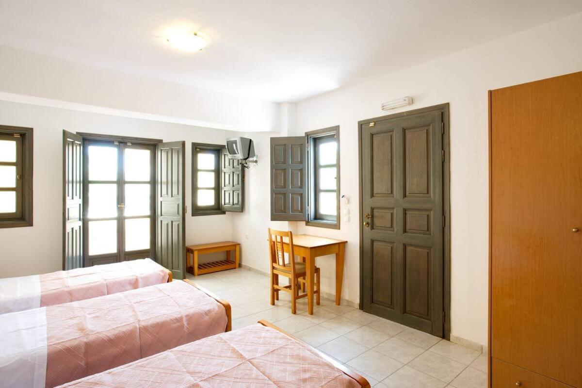 Apartment Dagris Kamari (Santorini)