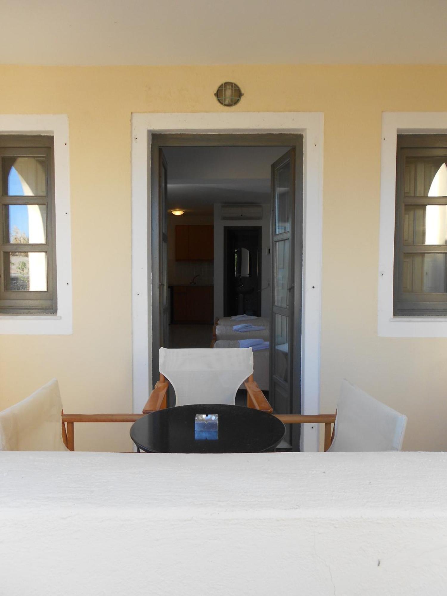 Apartment Dagris Kamari (Santorini)