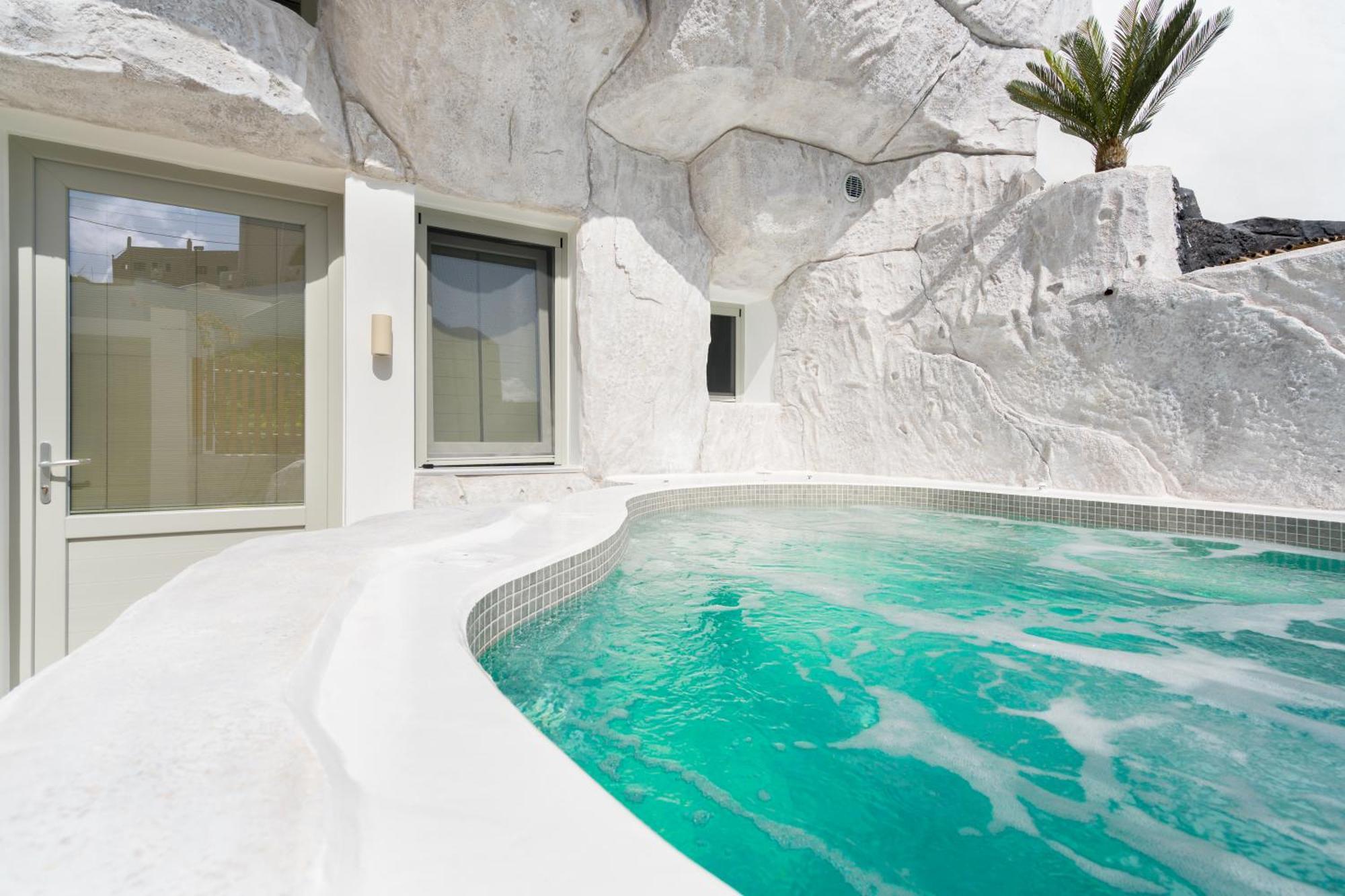 Aparthotel Occhio Luxury Santorini With Private Pool