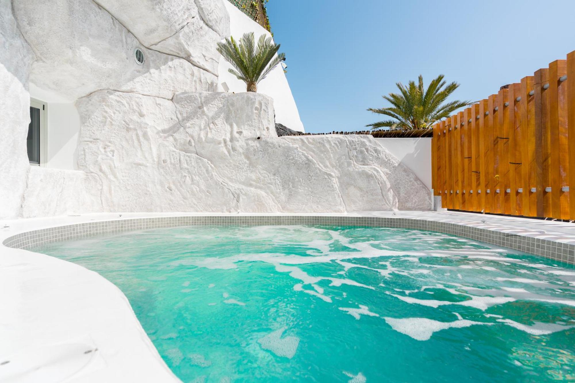 Occhio Luxury Santorini With Private Pool Aparthotel Karterados (Santorini)