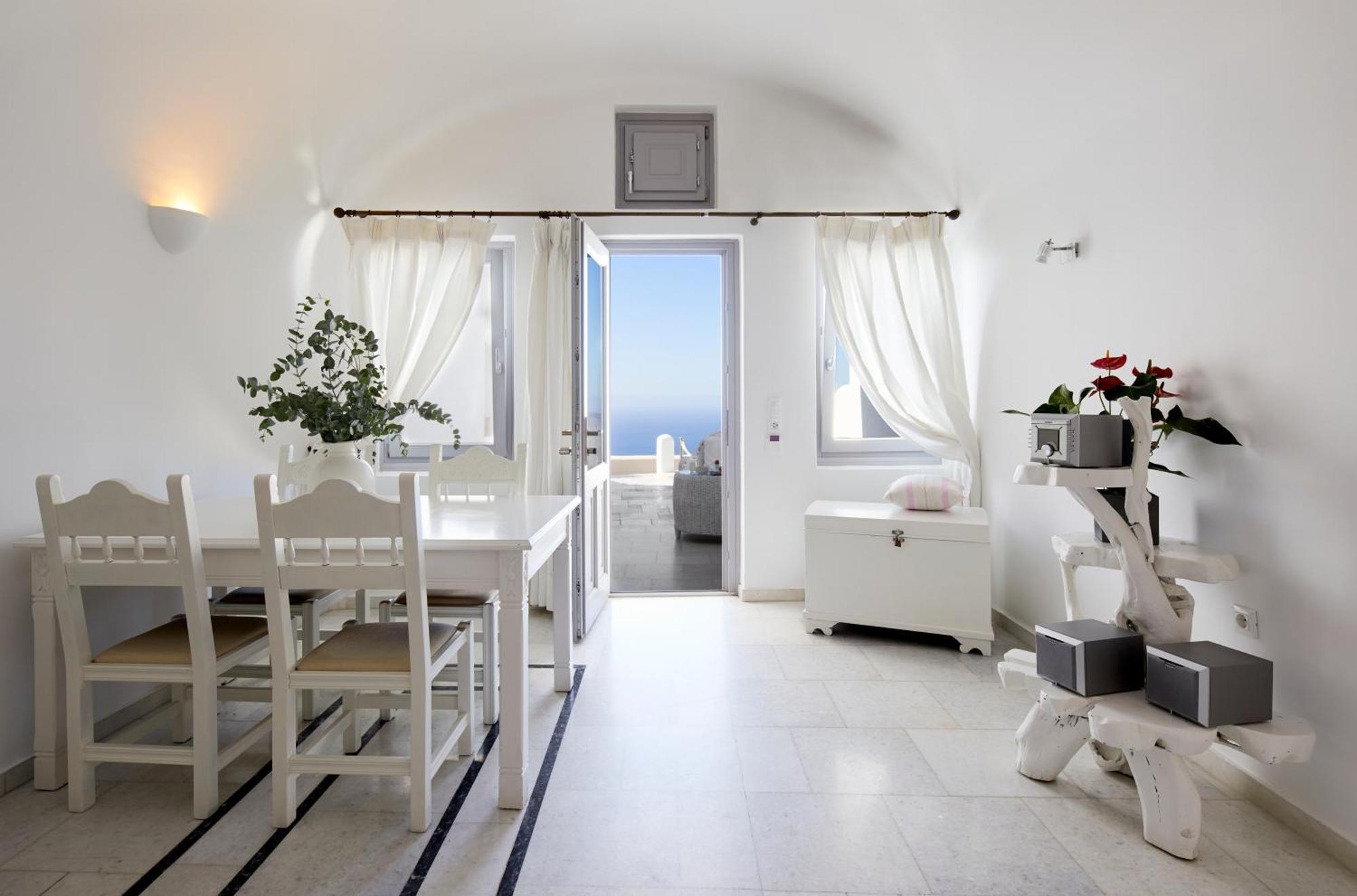 Hotel Iliovasilema & Imerovigli (Santorini)