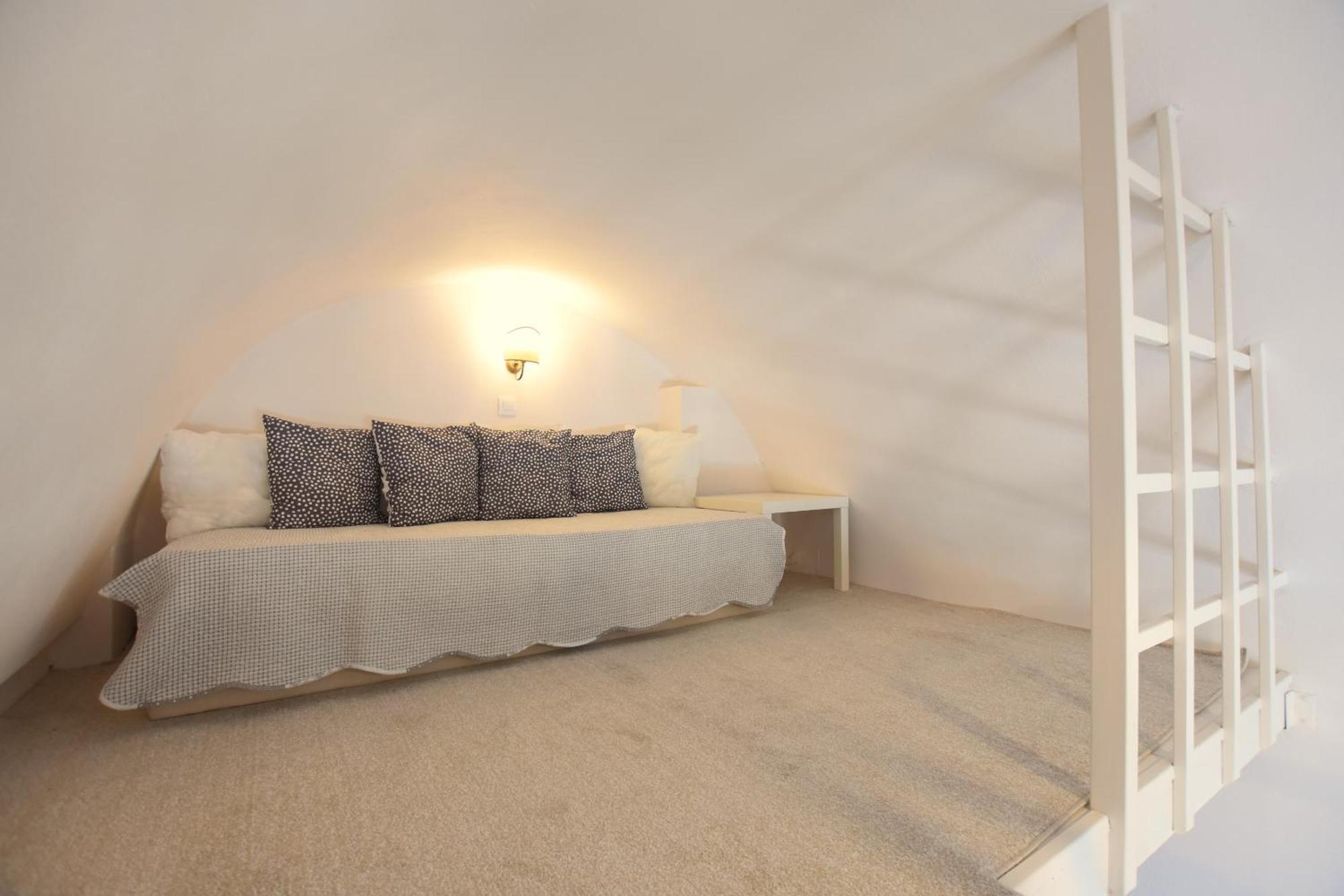 Rodakas 3* Akrotiri (Santorini)