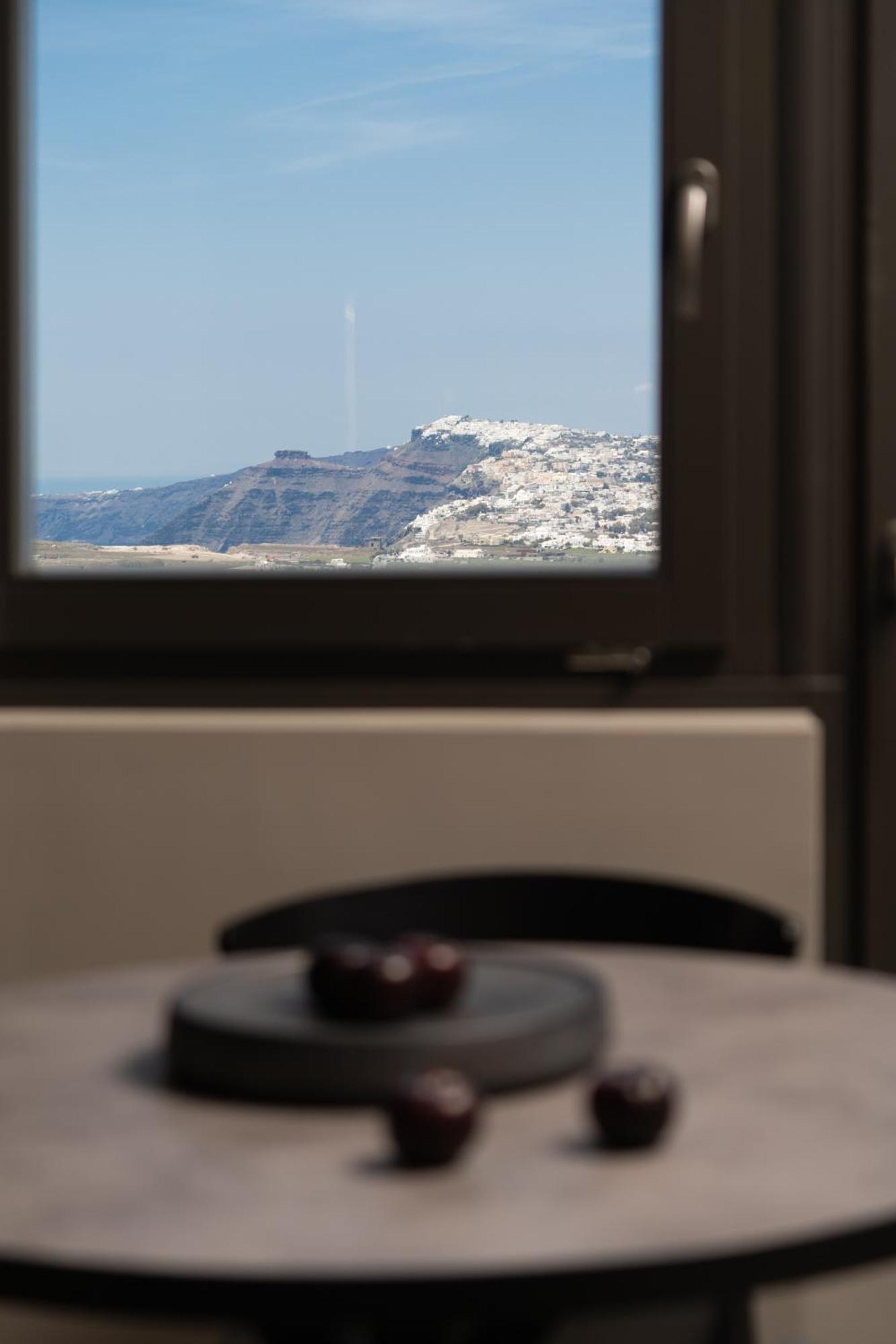 Apikia Santorini