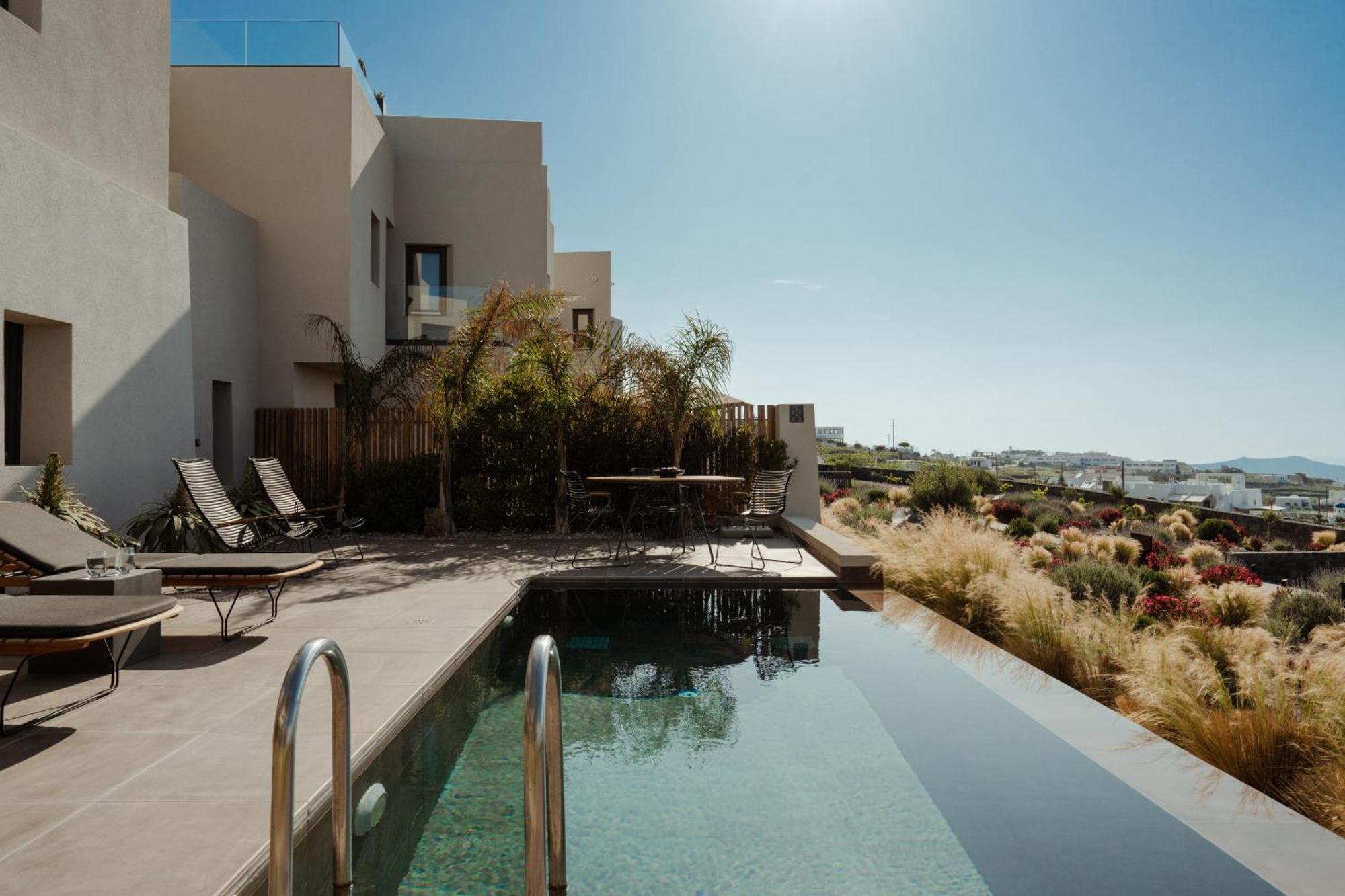 Apikia Santorini Hotel Pyrgos Kallistis