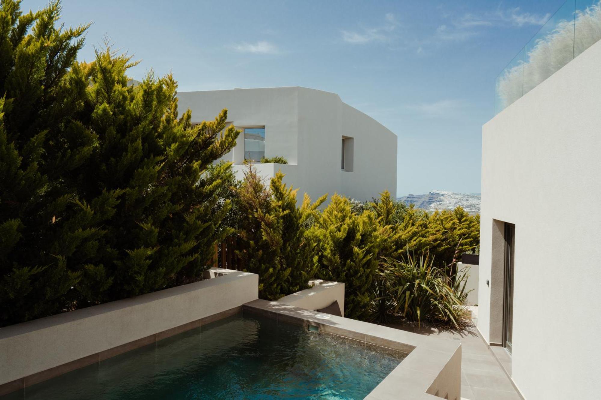 Apikia Santorini 3* Pyrgos Kallistis