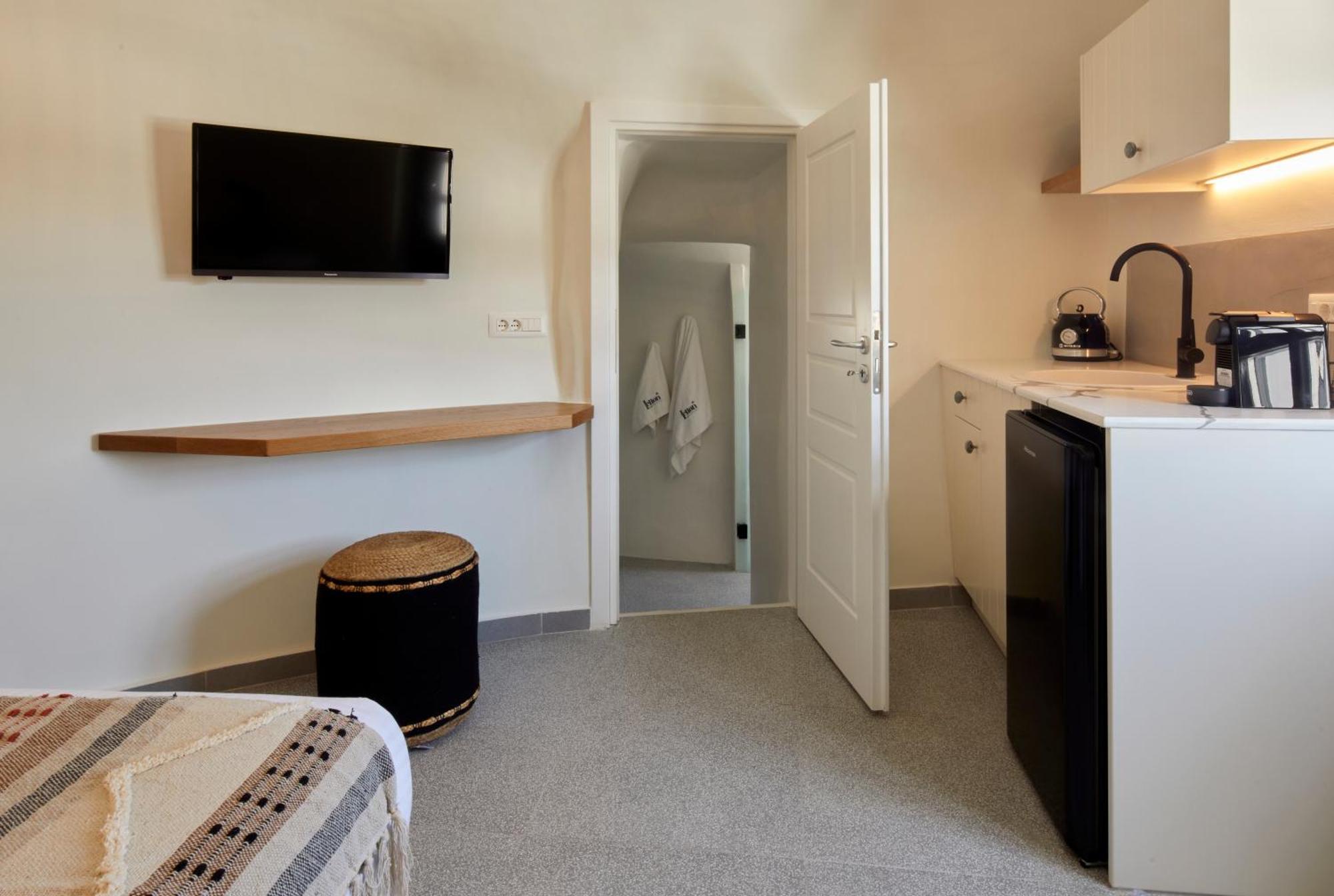 Lerion Luxury Akrotiri (Santorini)