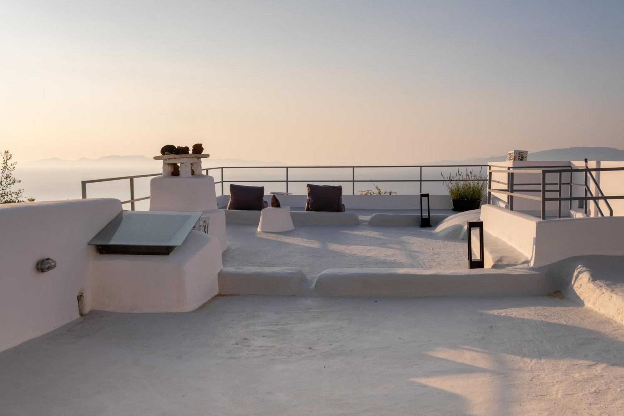 Aparthotel Outopoia Cave Oia (Santorini)