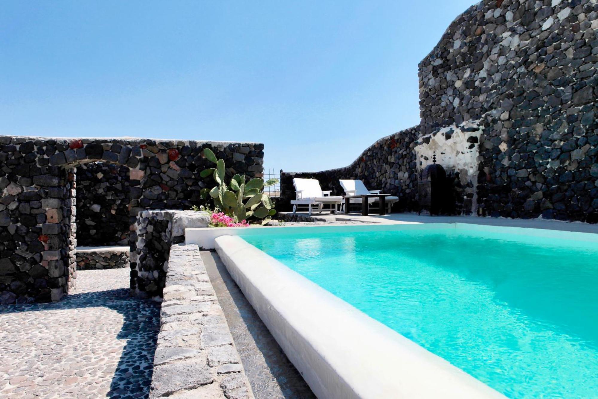 Santorini Heritage * Megalochori (Santorini)
