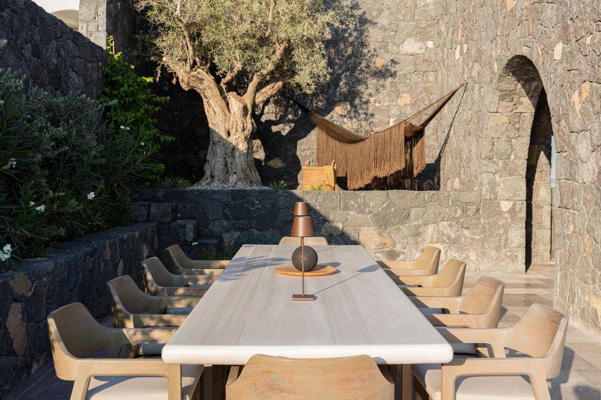 Canaves Epitome - Small Luxury Of The World