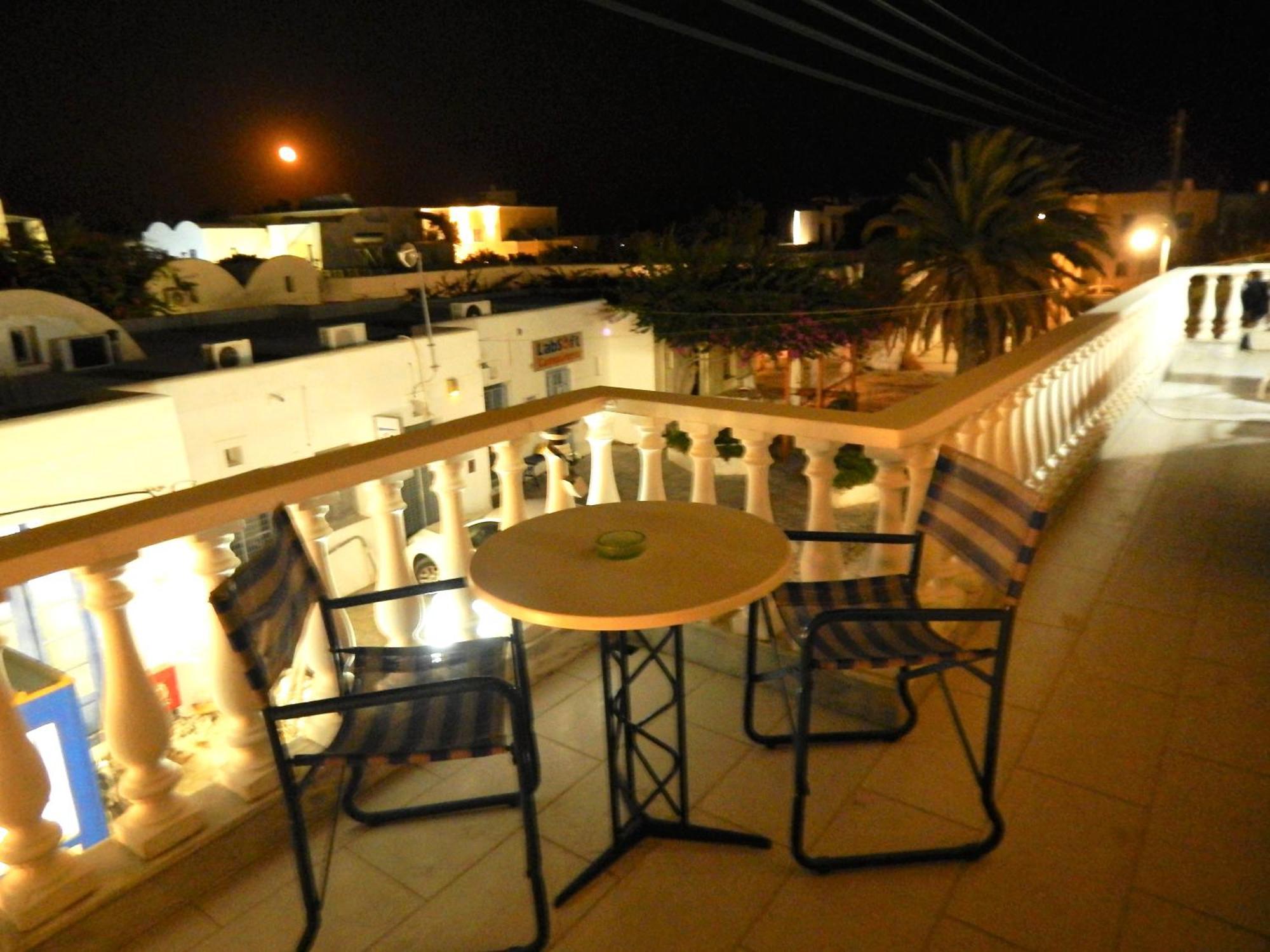 Evelina Pension: Diverse Near Black Casa de hóspedes *