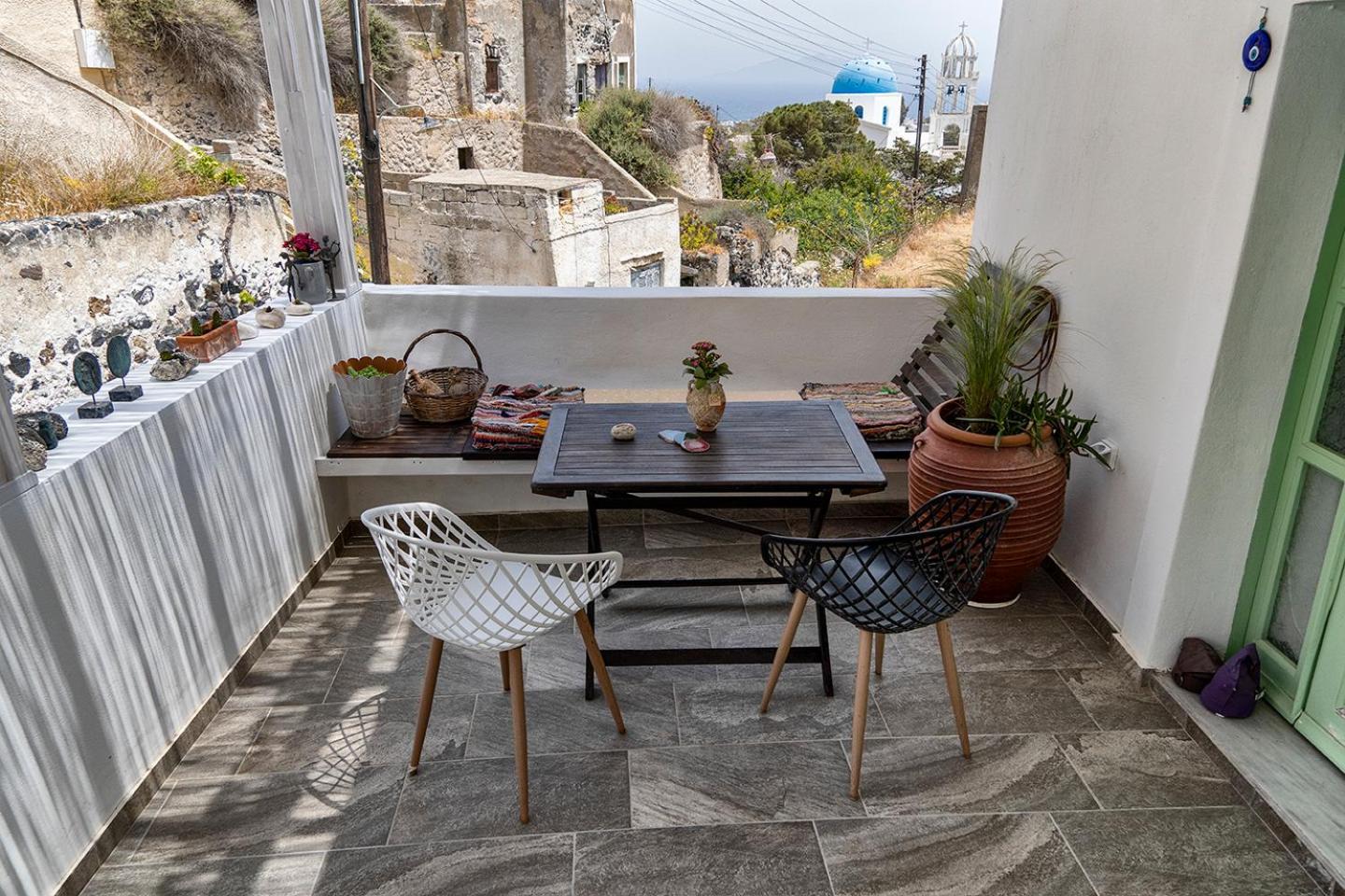 Mythos Traditional Stonehouse Apartment