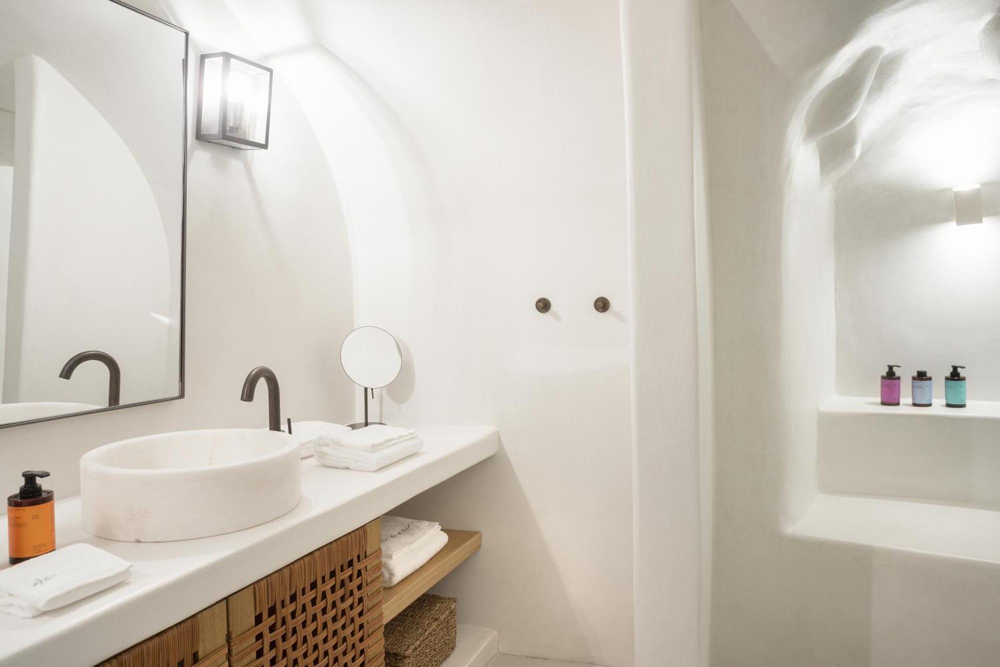 Armenaki Hotel 4*