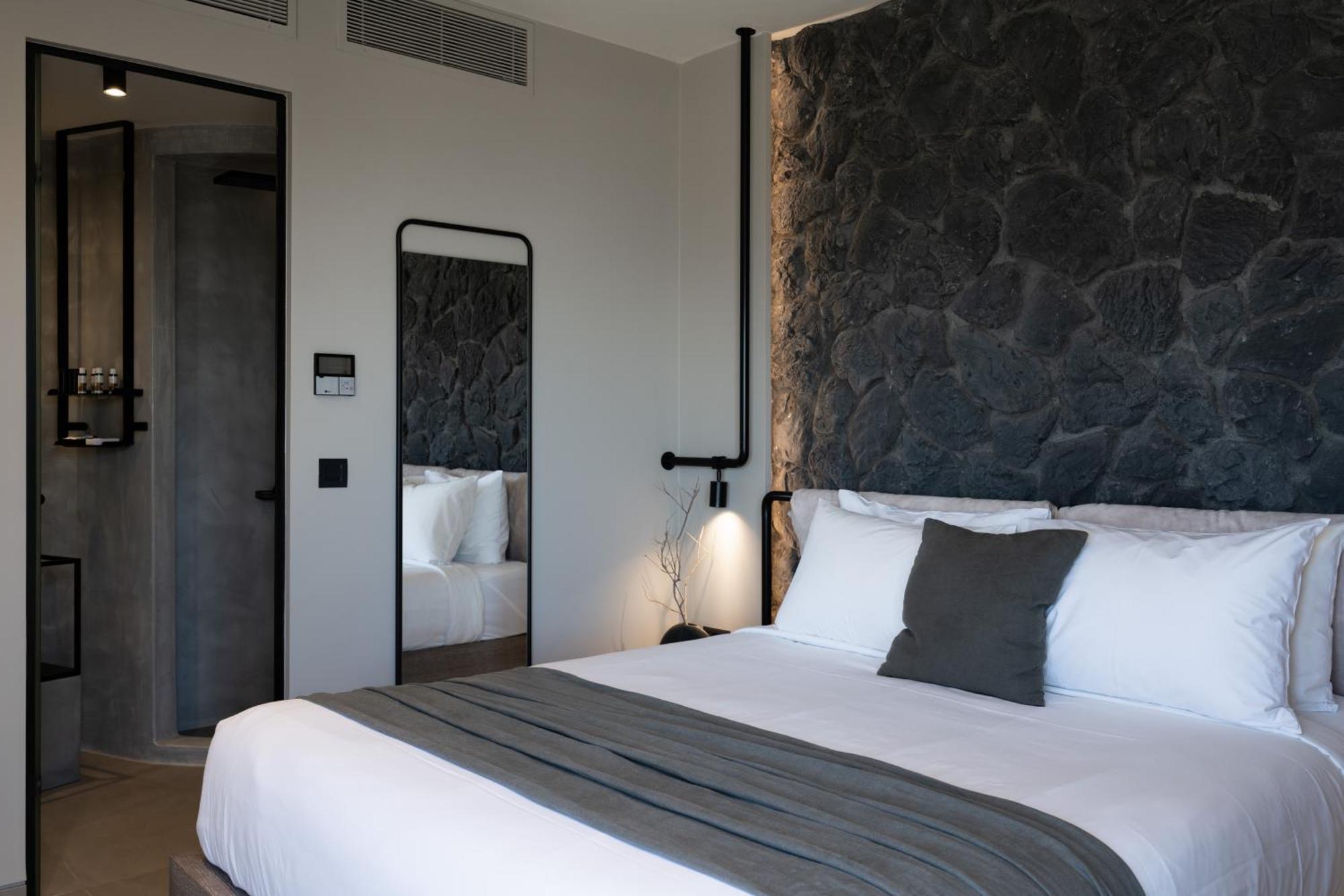 Apikia Santorini Hotel Pyrgos Kallistis