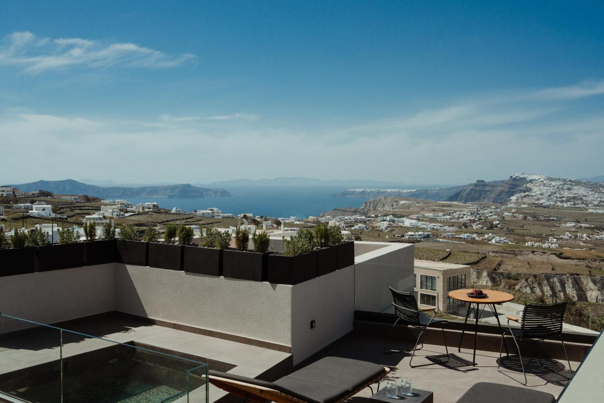 Apikia Santorini 3* Pyrgos Kallistis