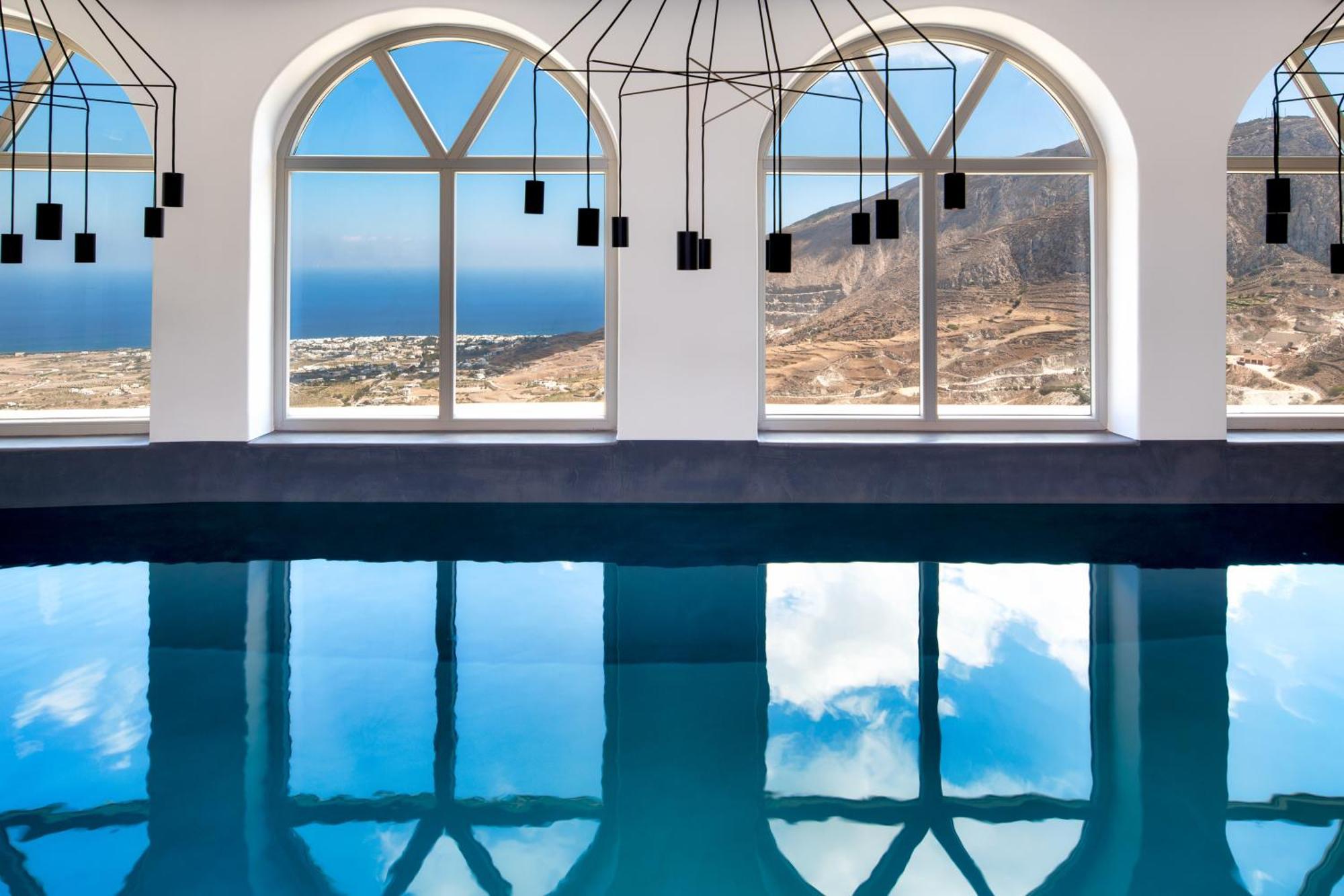 Skyfall - Adults Only Pyrgos Kallistis