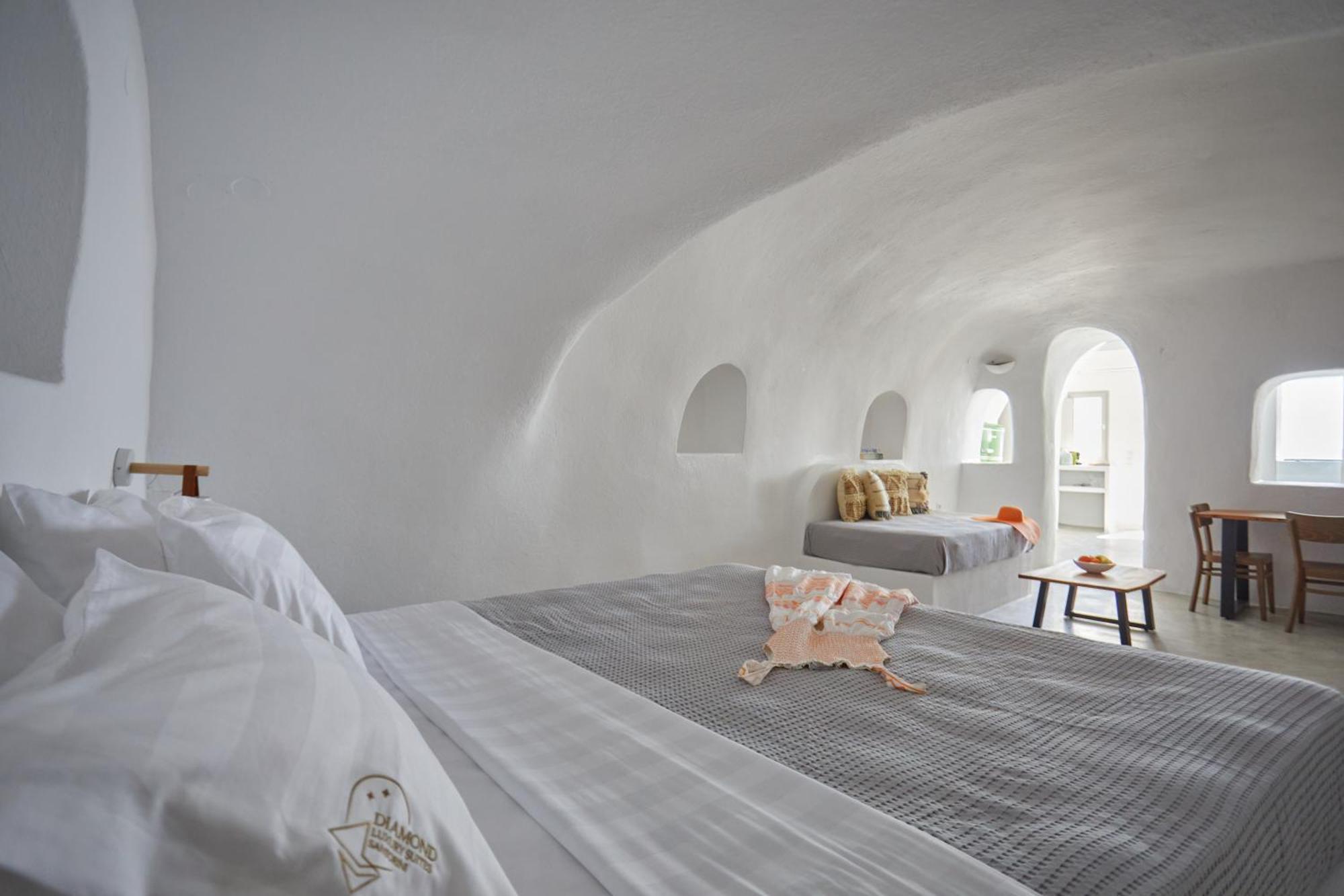Diamond Luxury Collection * Oia (Santorini)