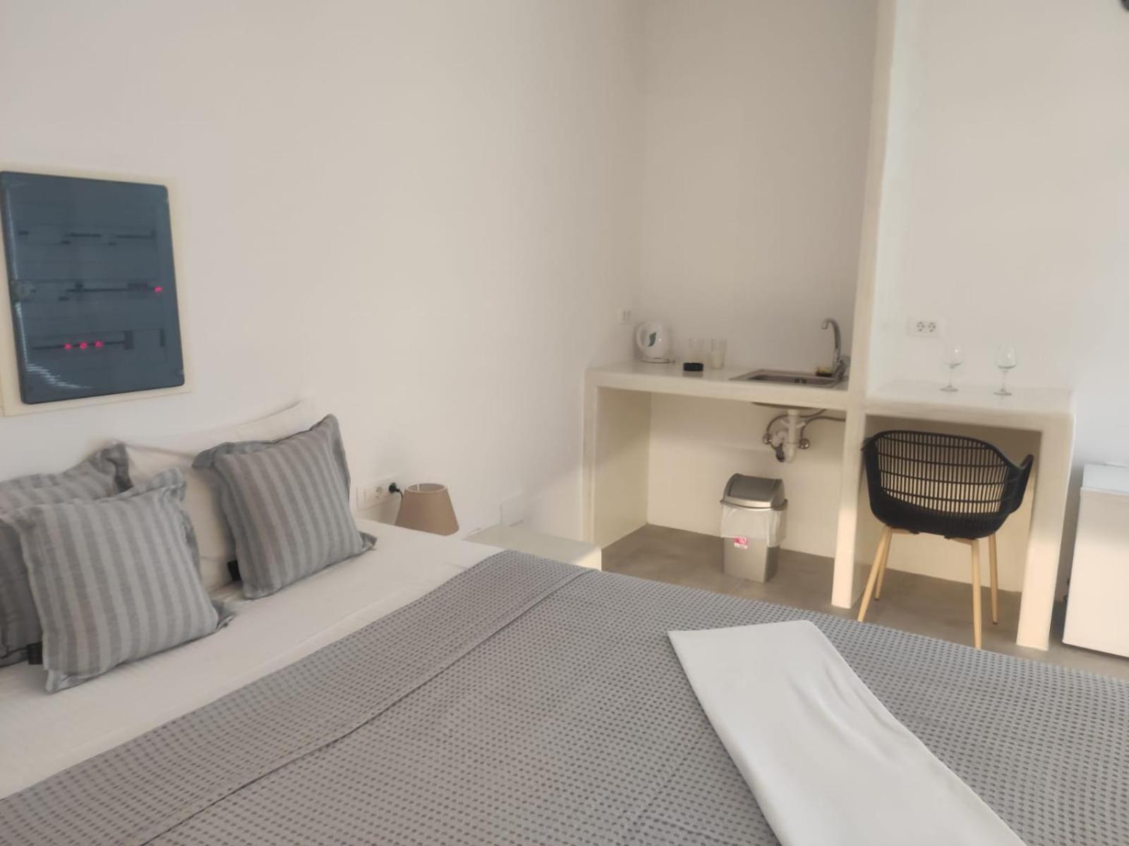 White Lily & Lofts - Adults Only 16 Perivolos (Santorini)