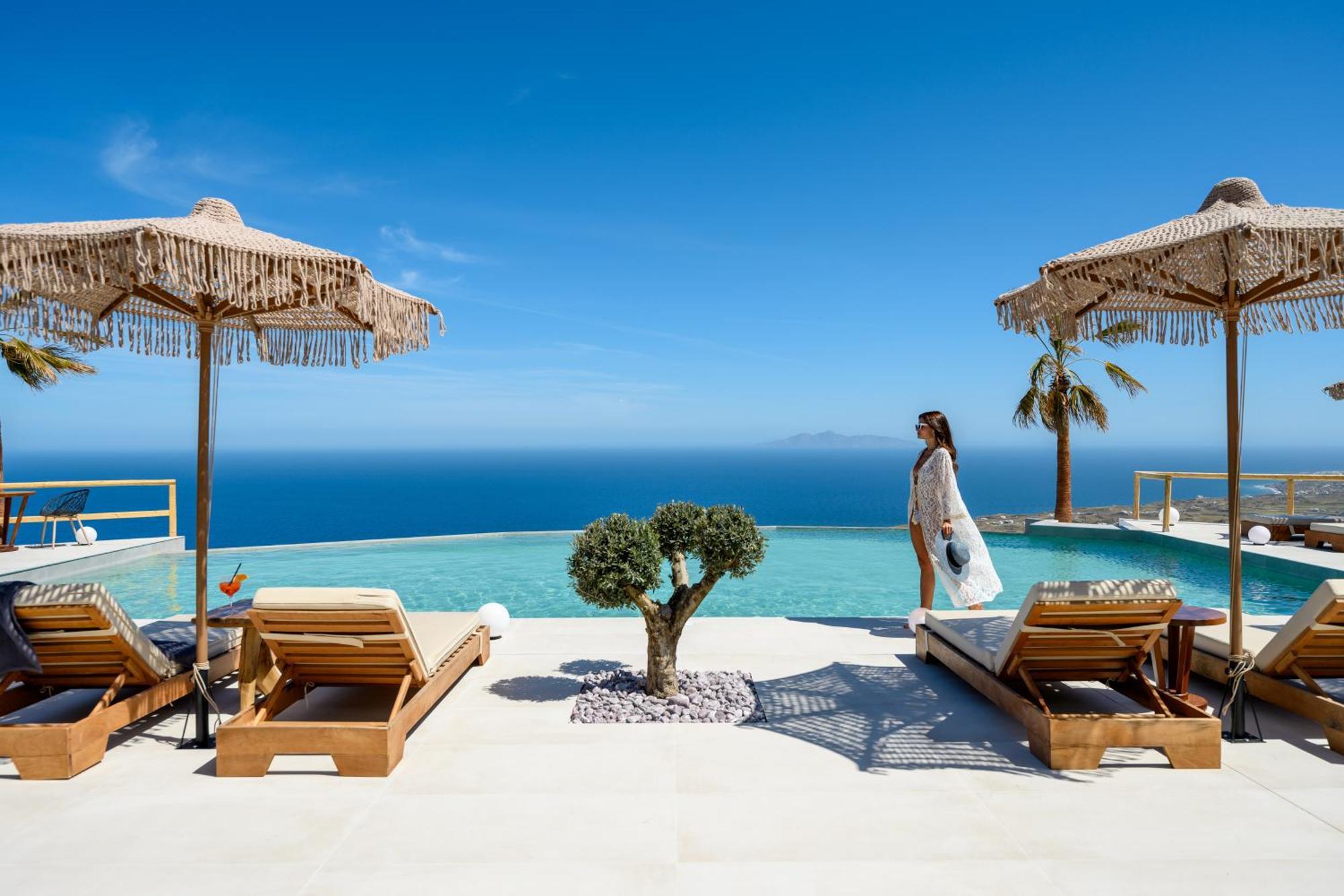 Leon Luxury 5* Imerovigli (Santorini)
