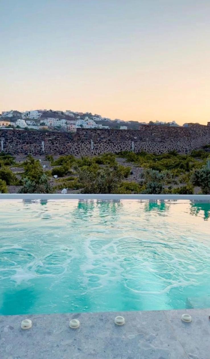 Vineyard Exclusive Suites Aparthotel Akrotiri (Santorini)