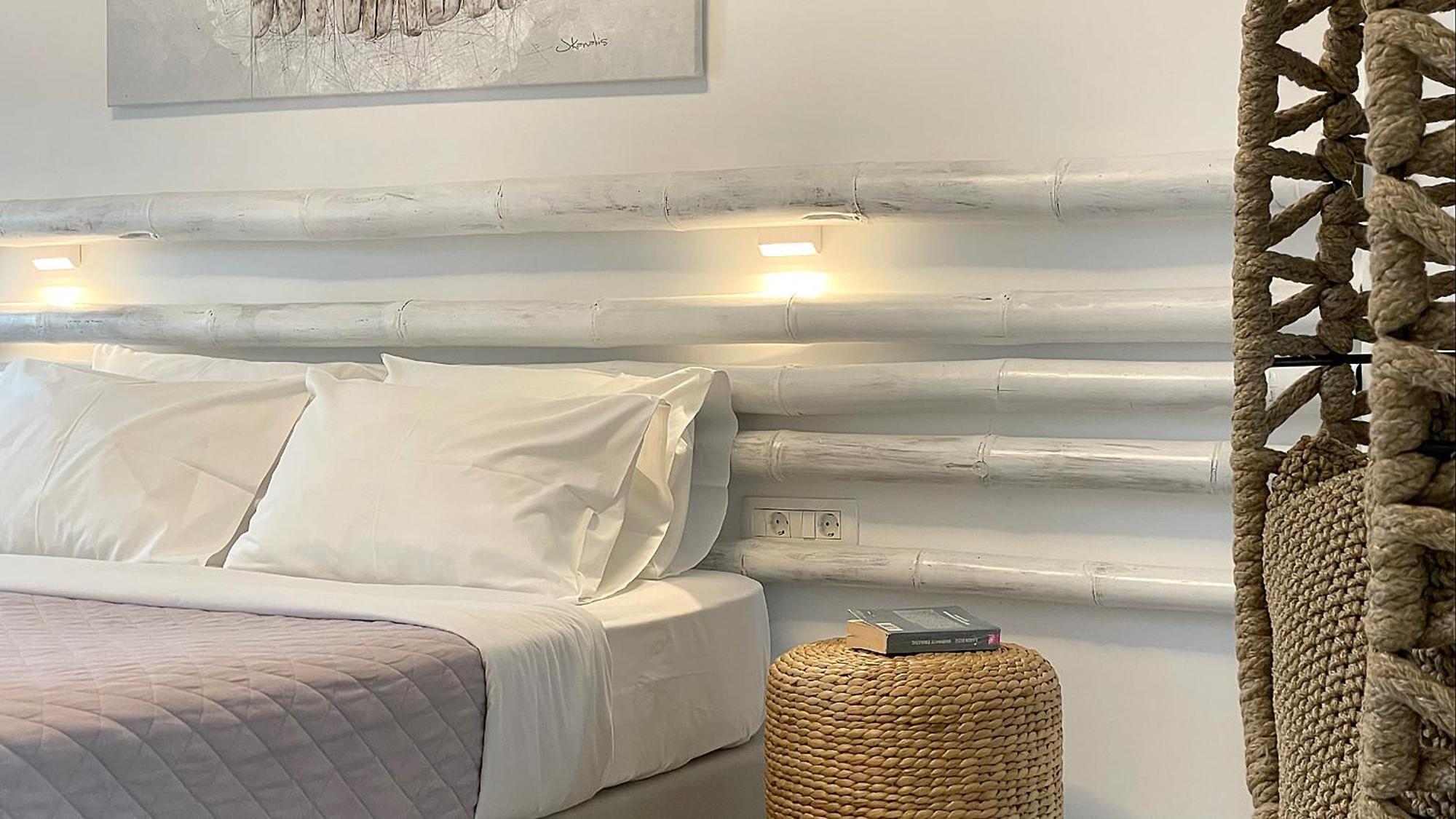 Hermoso Luxury 3* Monolithos (Santorini)