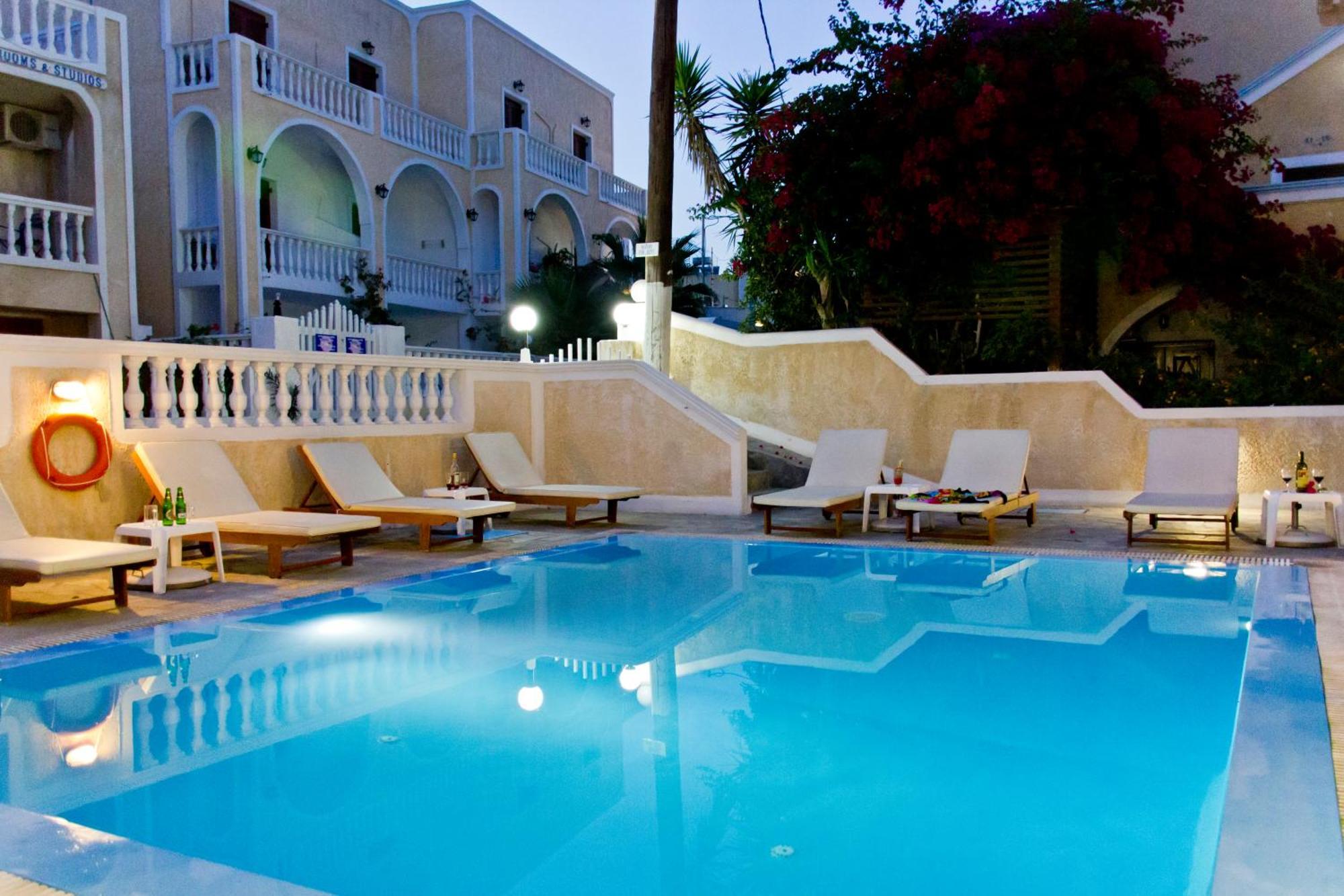 Aparthotel Marios Kamari (Santorini)
