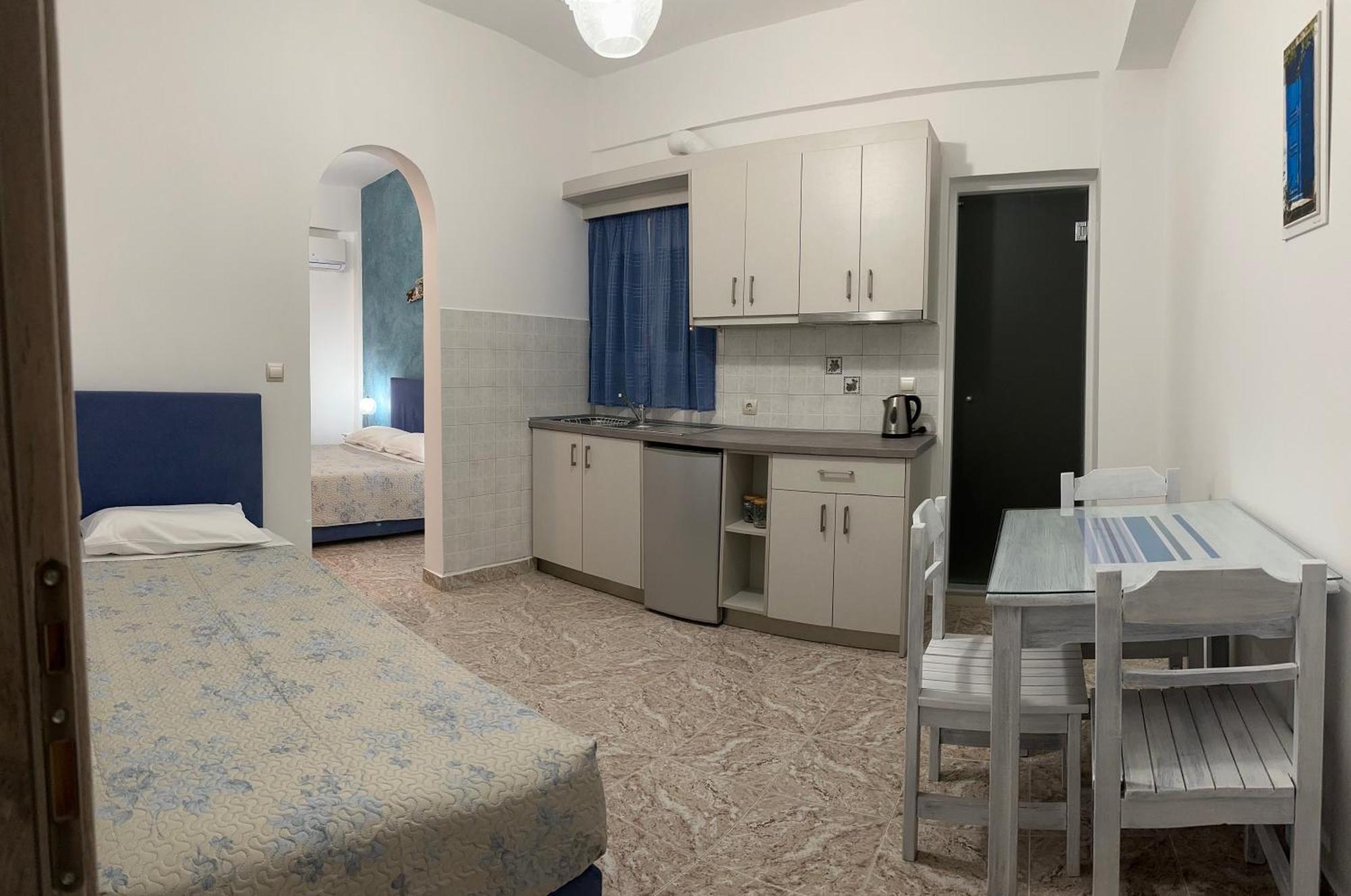 Ilios Guest house 2*