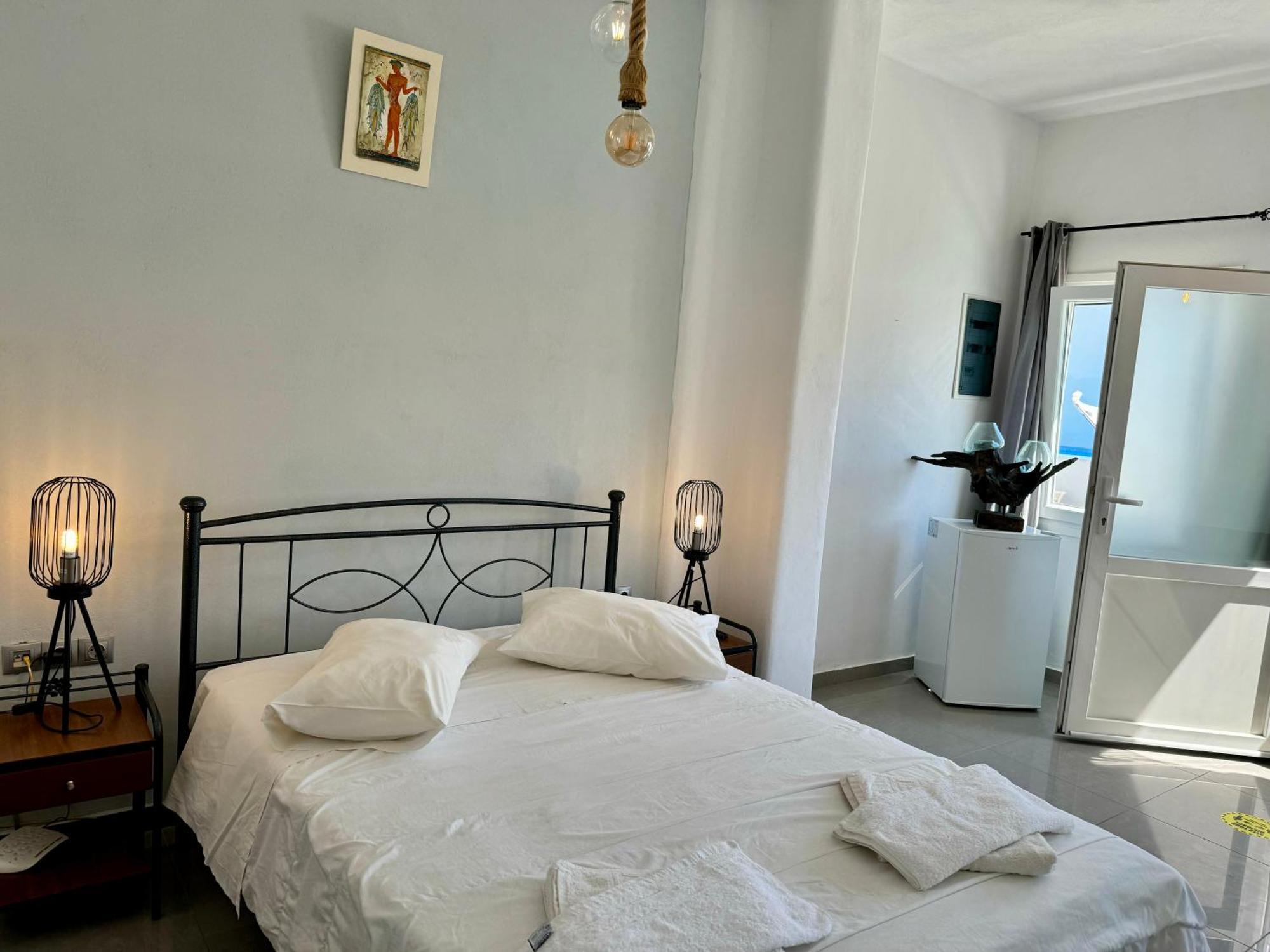 Agas 2* Karterados (Santorini)