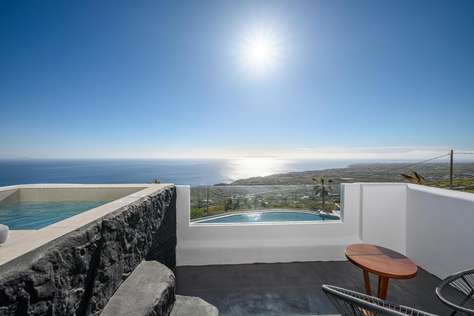 Leon Luxury 5* Imerovigli (Santorini)