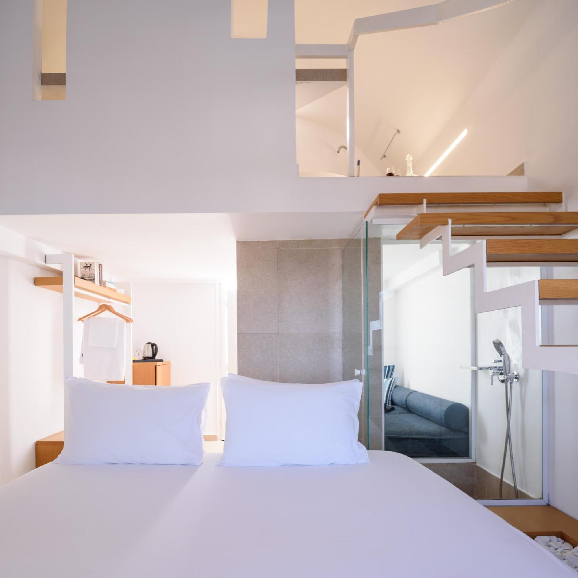 Muses Cycladic Aparthotel 3*