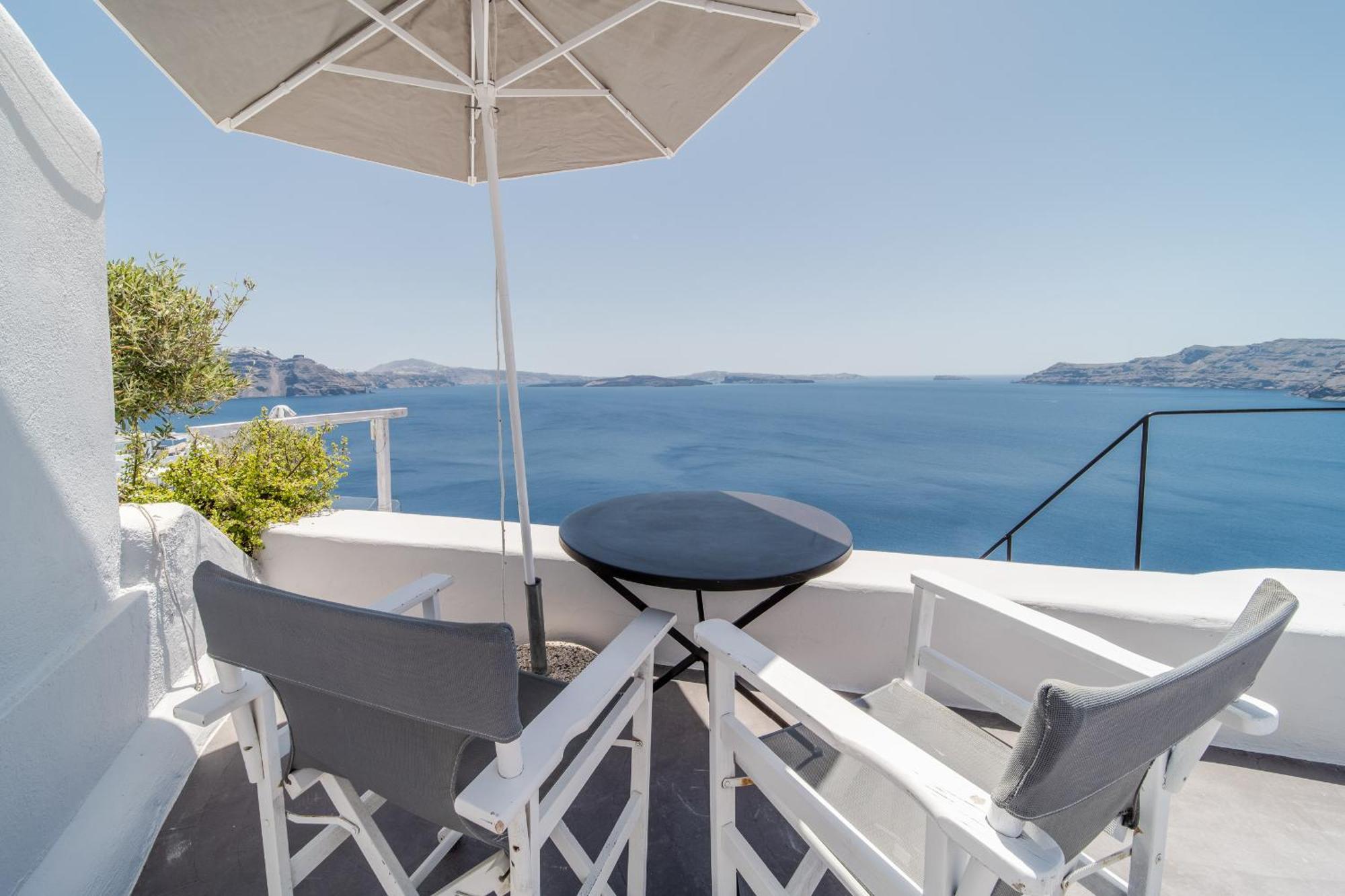 Nostos Apartment *