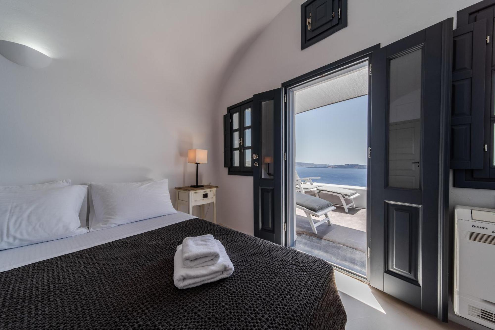 Apartment Nostos Oia (Santorini)