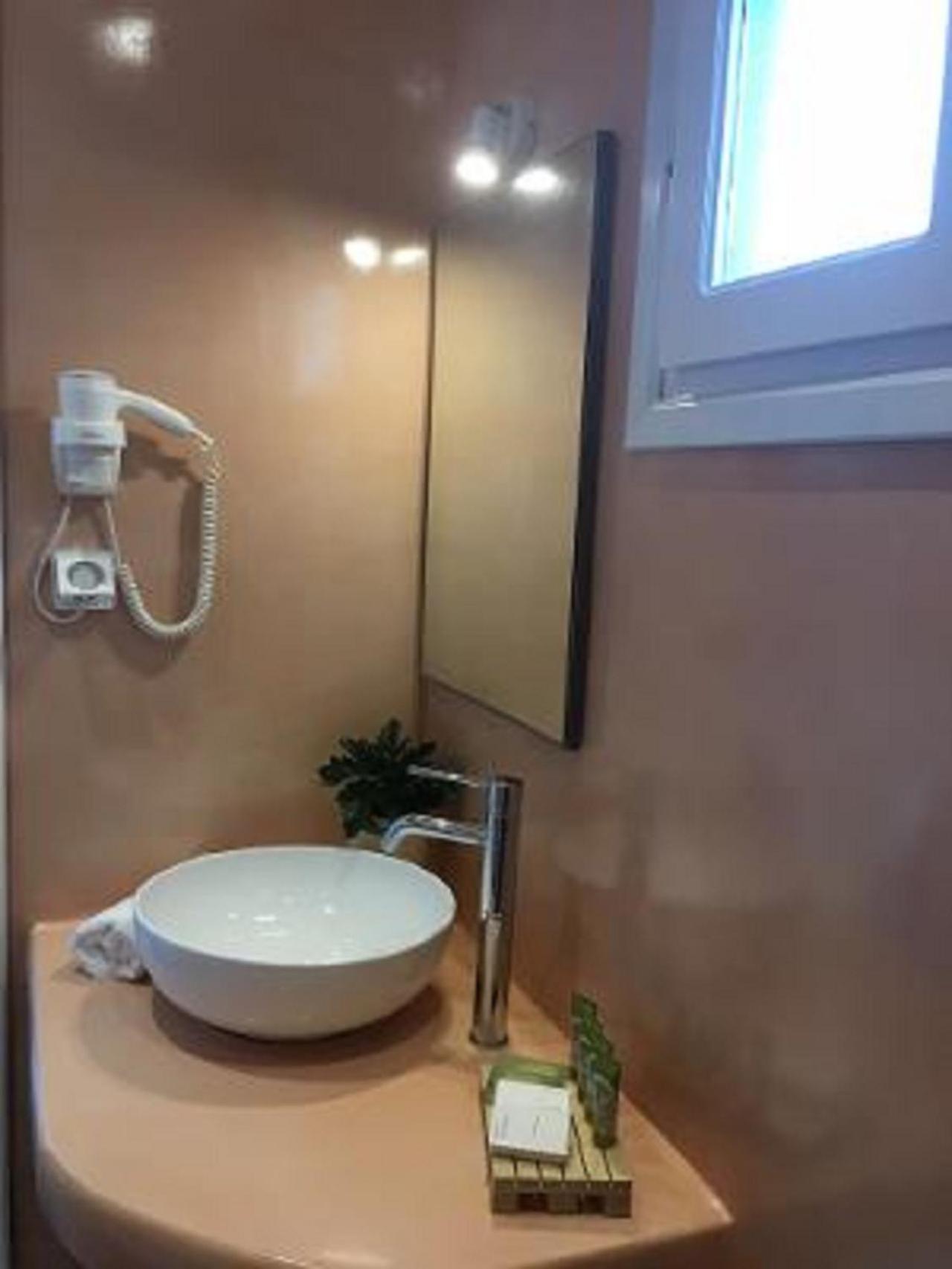 Langas Guest house