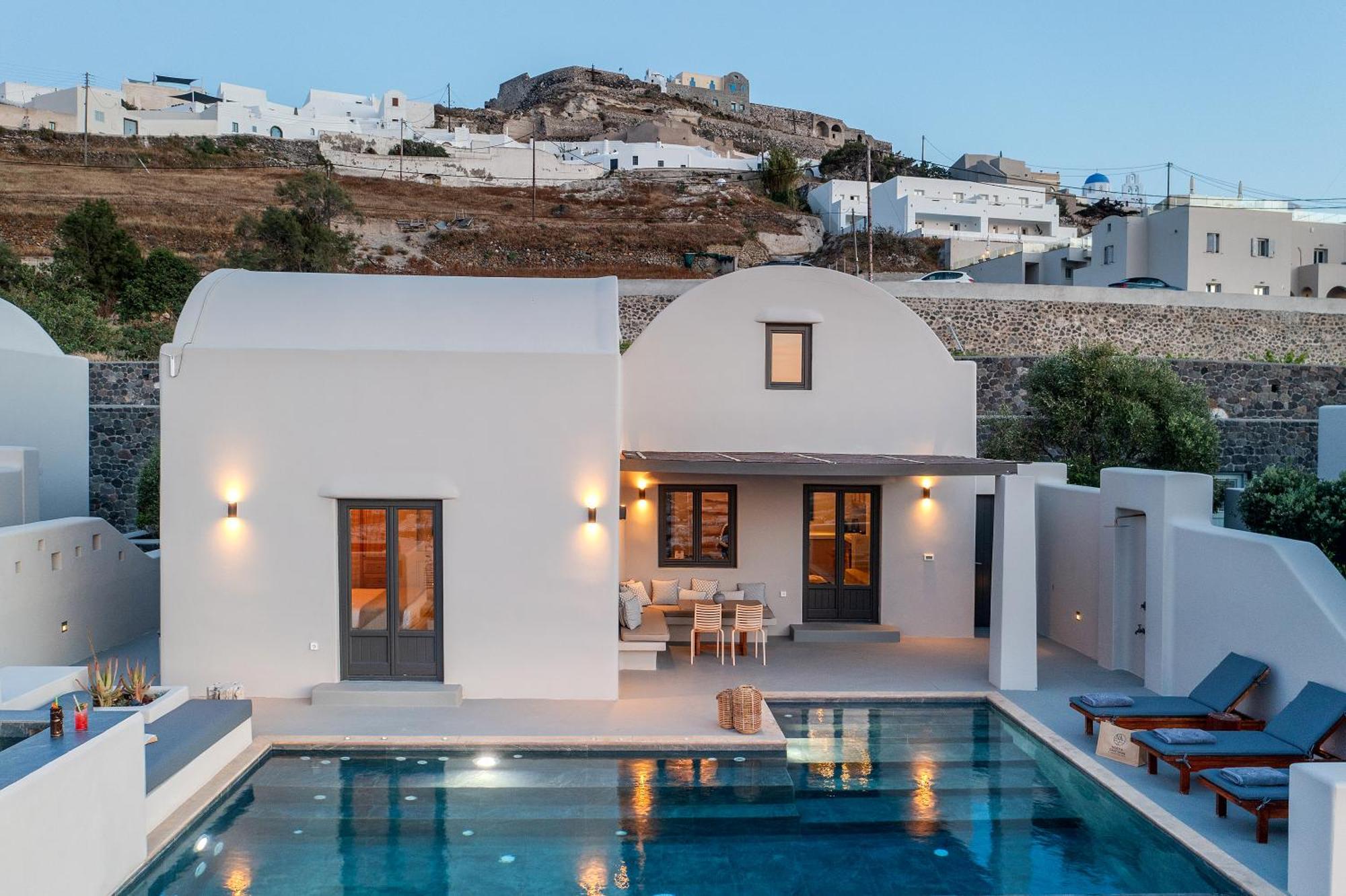 North Santorini - A Luxury Pousada *