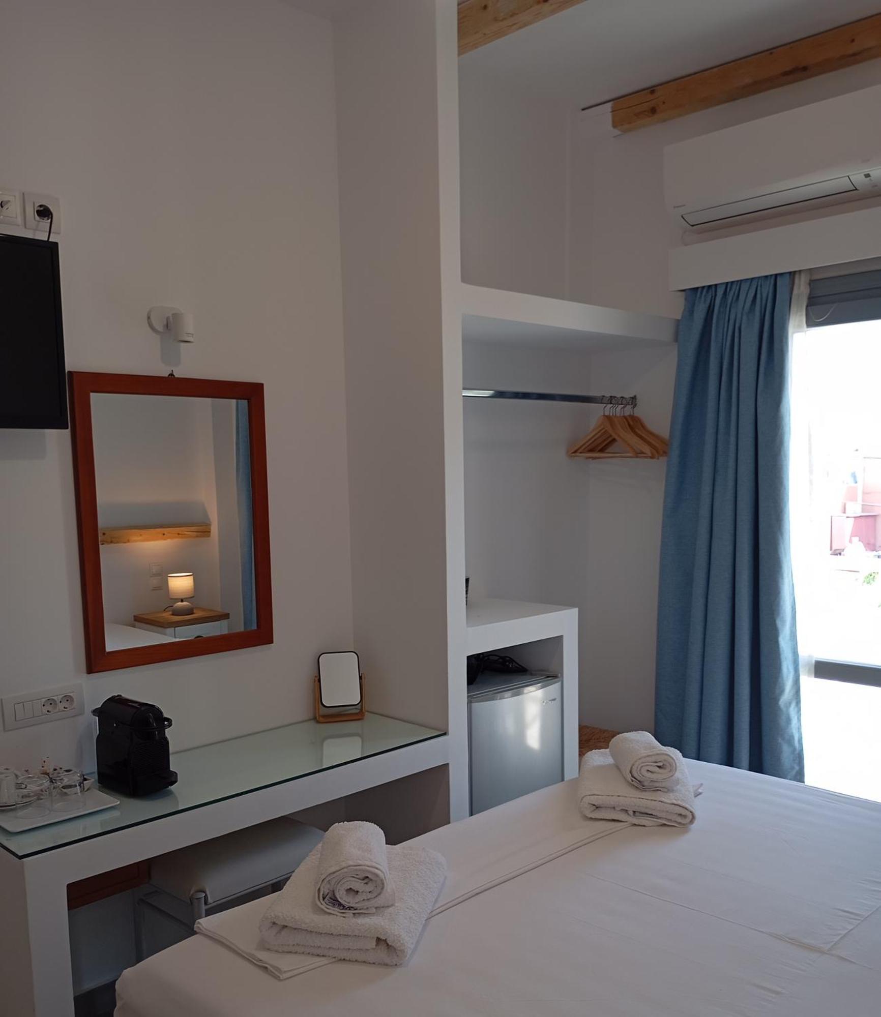 Aparthotel Ifestia Kamári