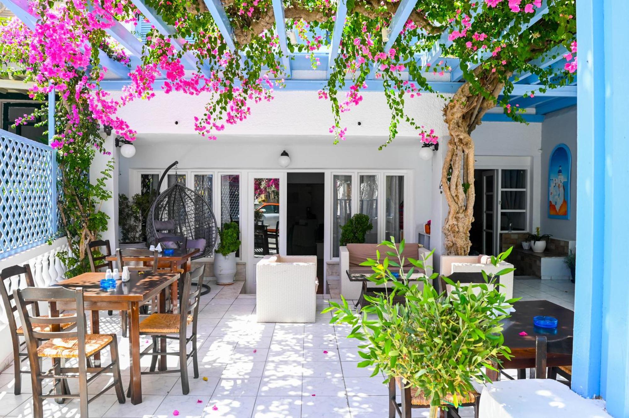 Hotel Narkissos 2*