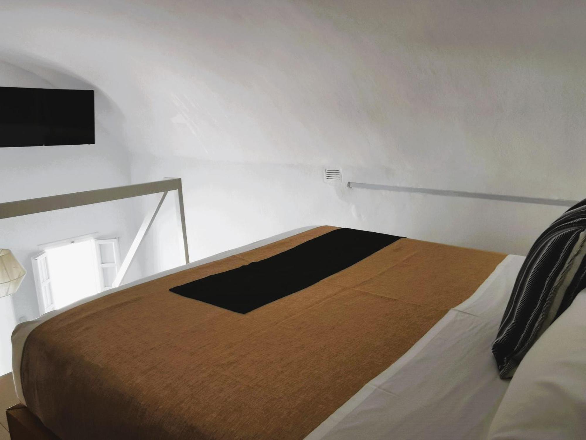 Muses Cycladic Aparthotel 3*