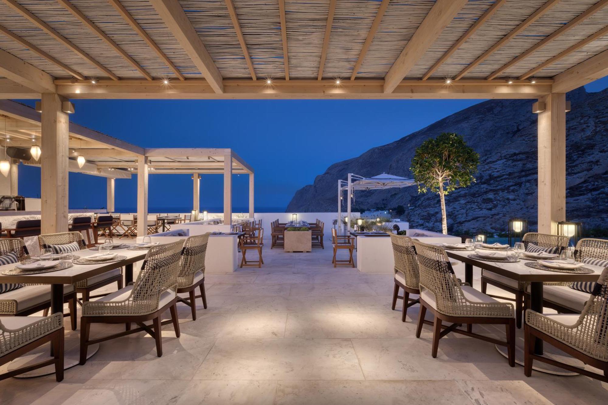 Sandblu Resort Kamari (Santorini)