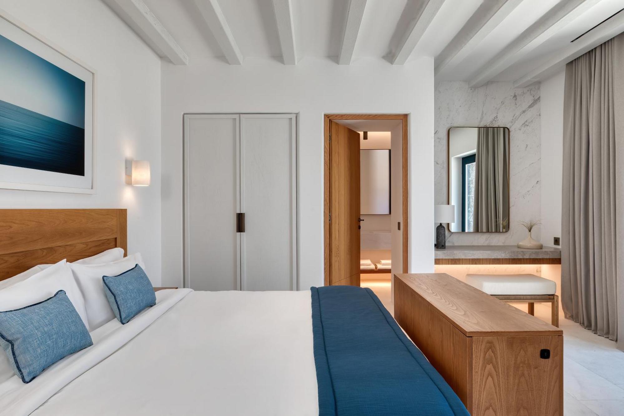 Sandblu Kamari (Santorini)