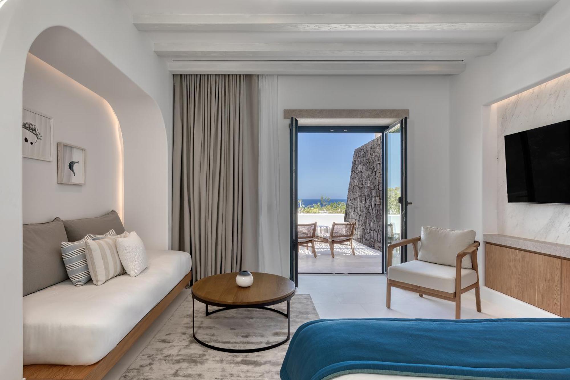 Sandblu 5* Kamari (Santorini)