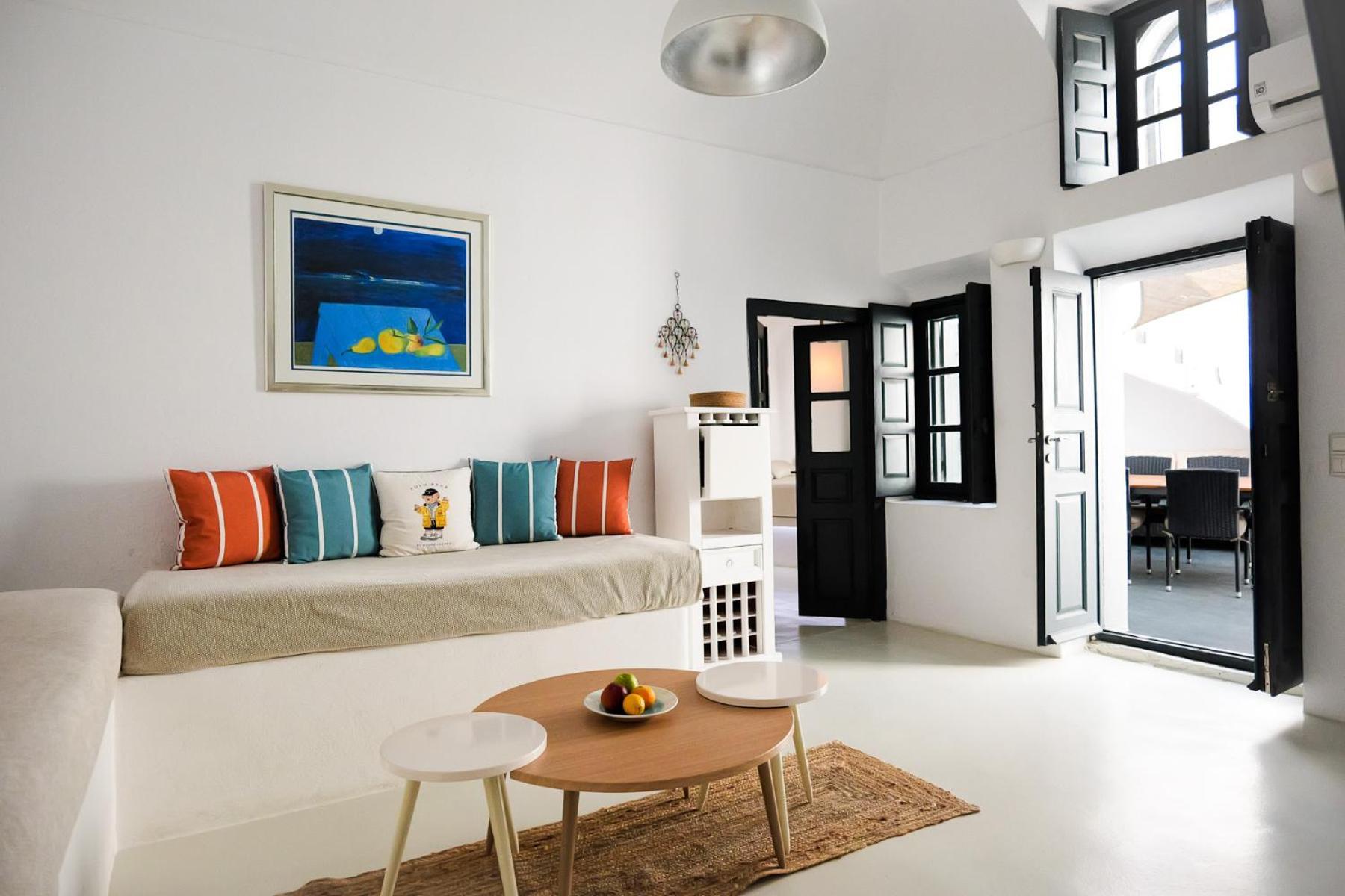 Apartment 1906 Cave *