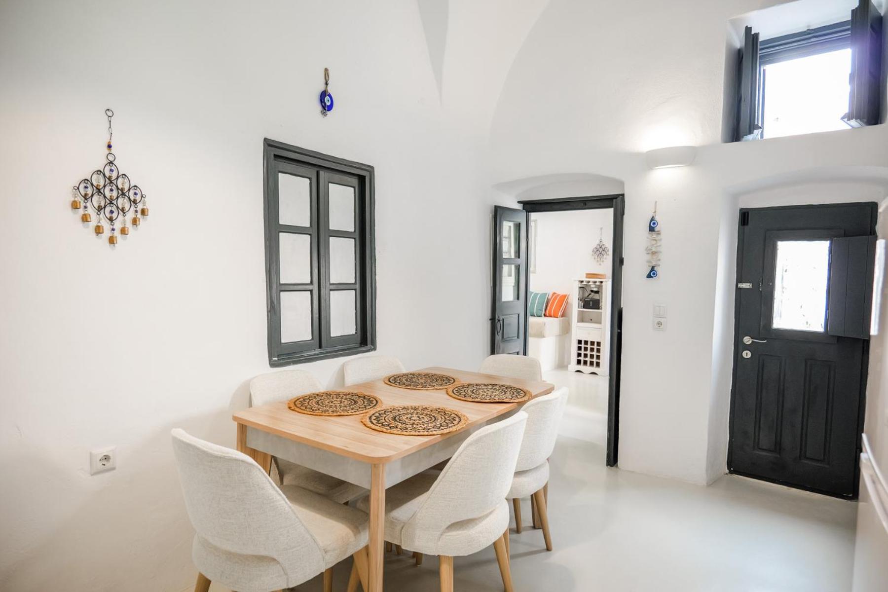 1906 Cave Apartment